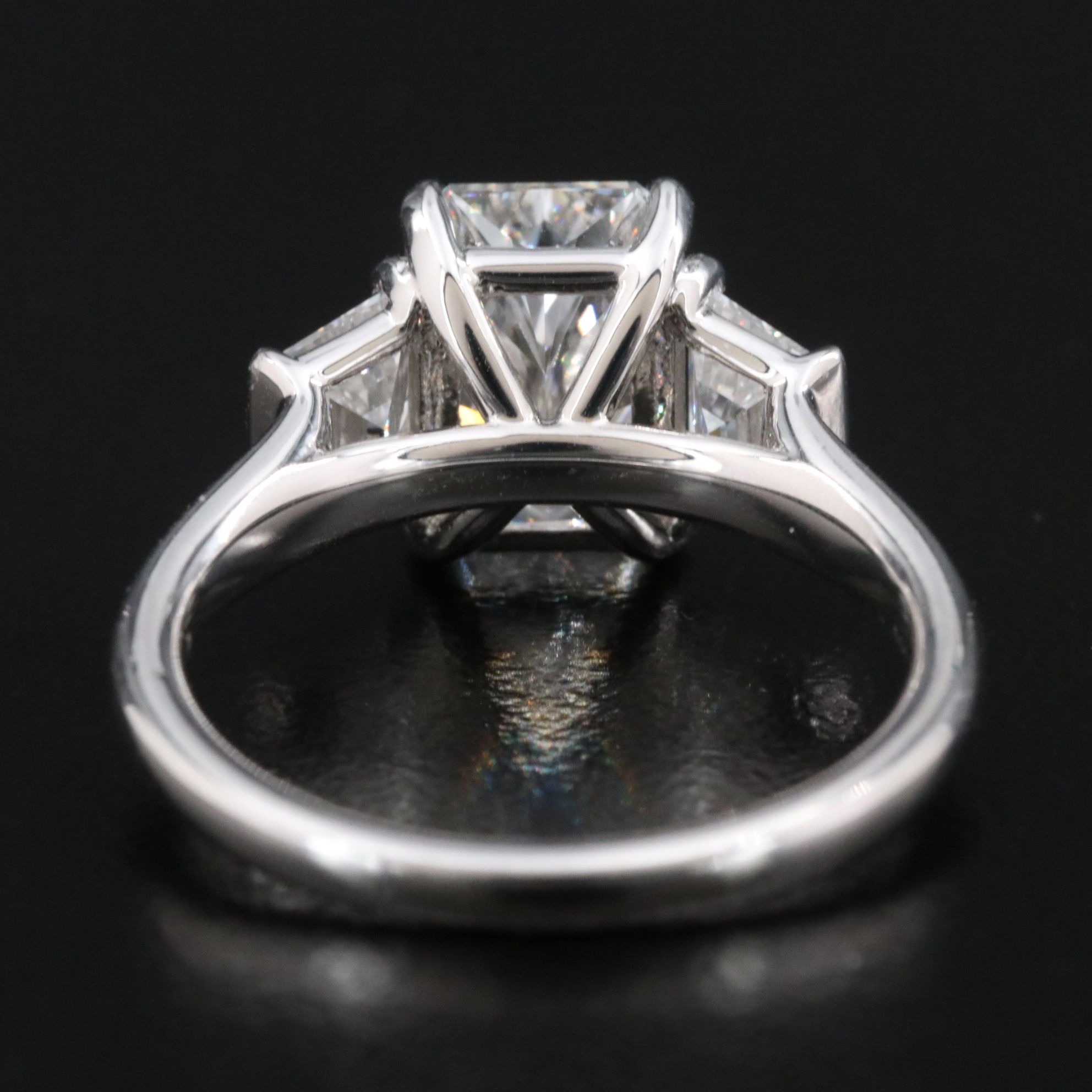 18K 3.35 CTW Lab Grown Diamond Ring with IGI Online Report