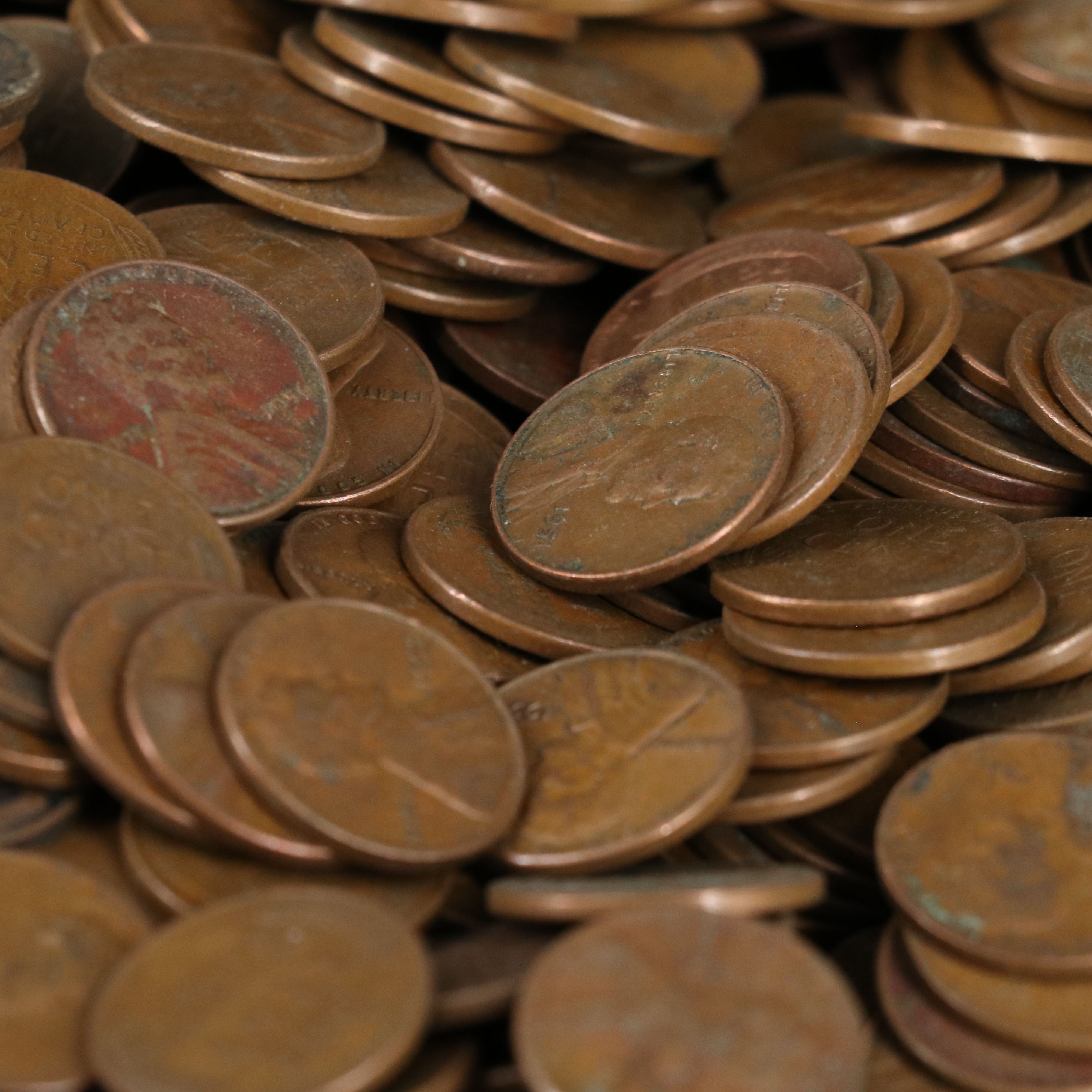 1,000 Lincoln Wheat Cents and Five Better Date Indian Head Cents