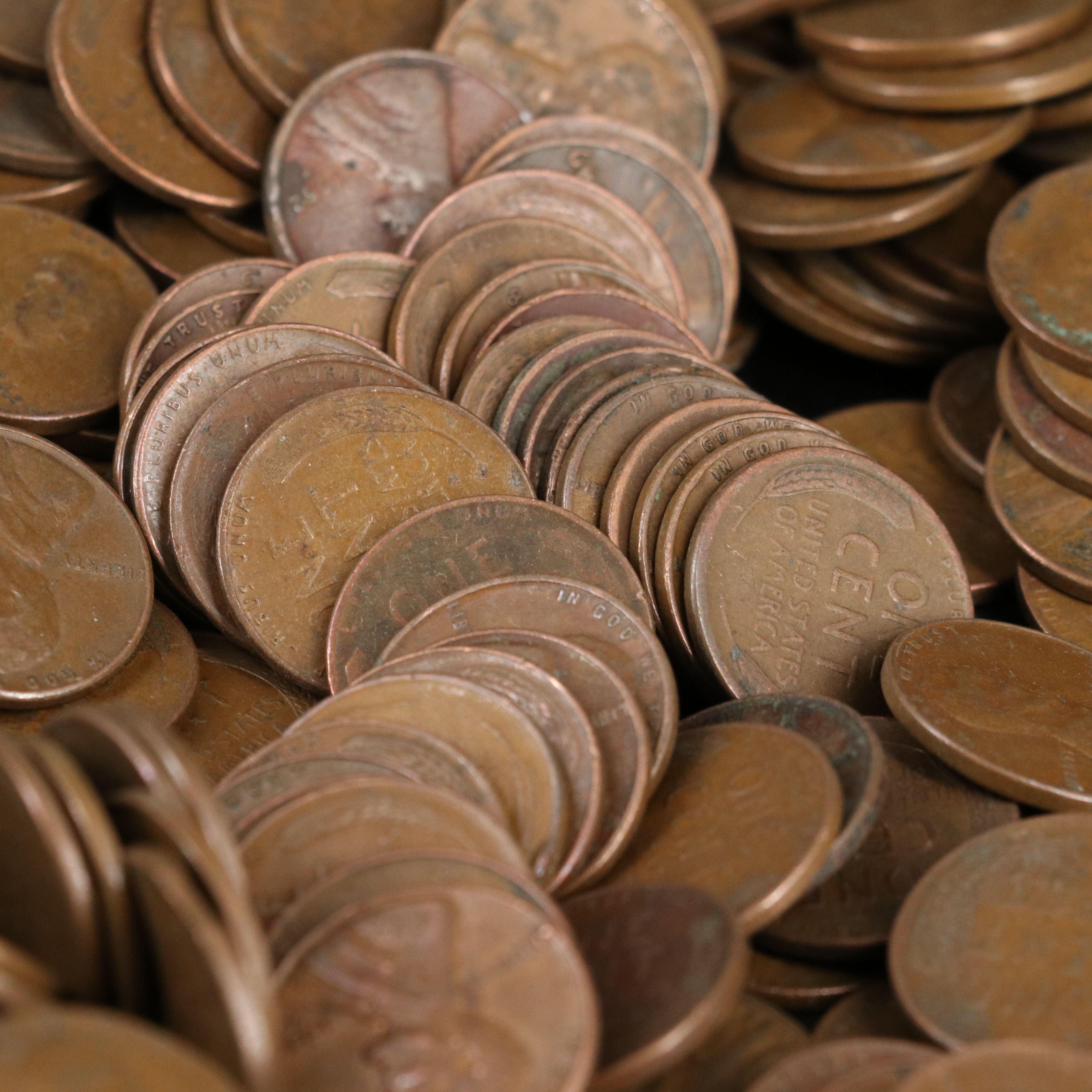 1,000 Lincoln Wheat Cents and Five Better Date Indian Head Cents