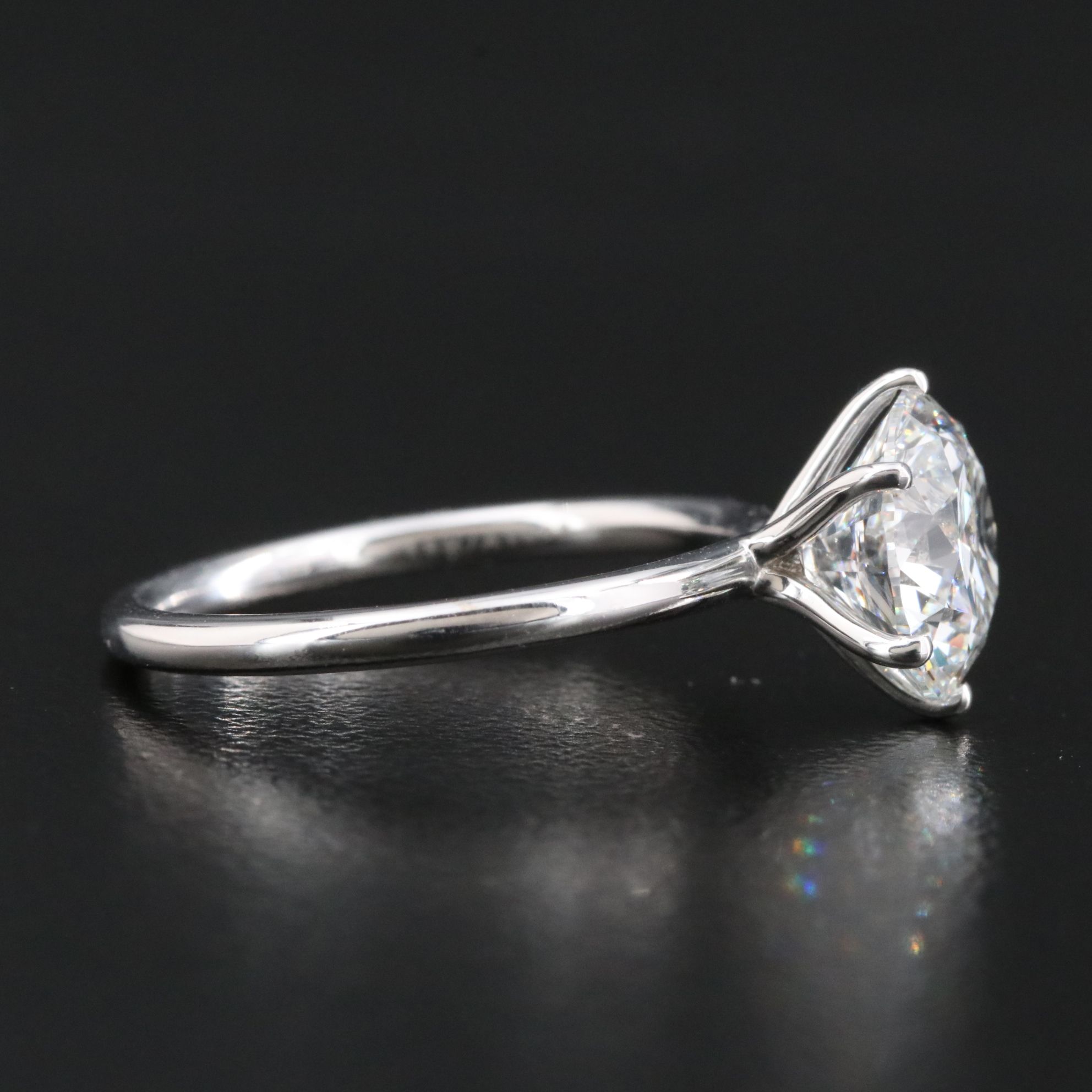 18K 2.50 CT Lab Grown Diamond Solitaire Ring with IGI Online Report
