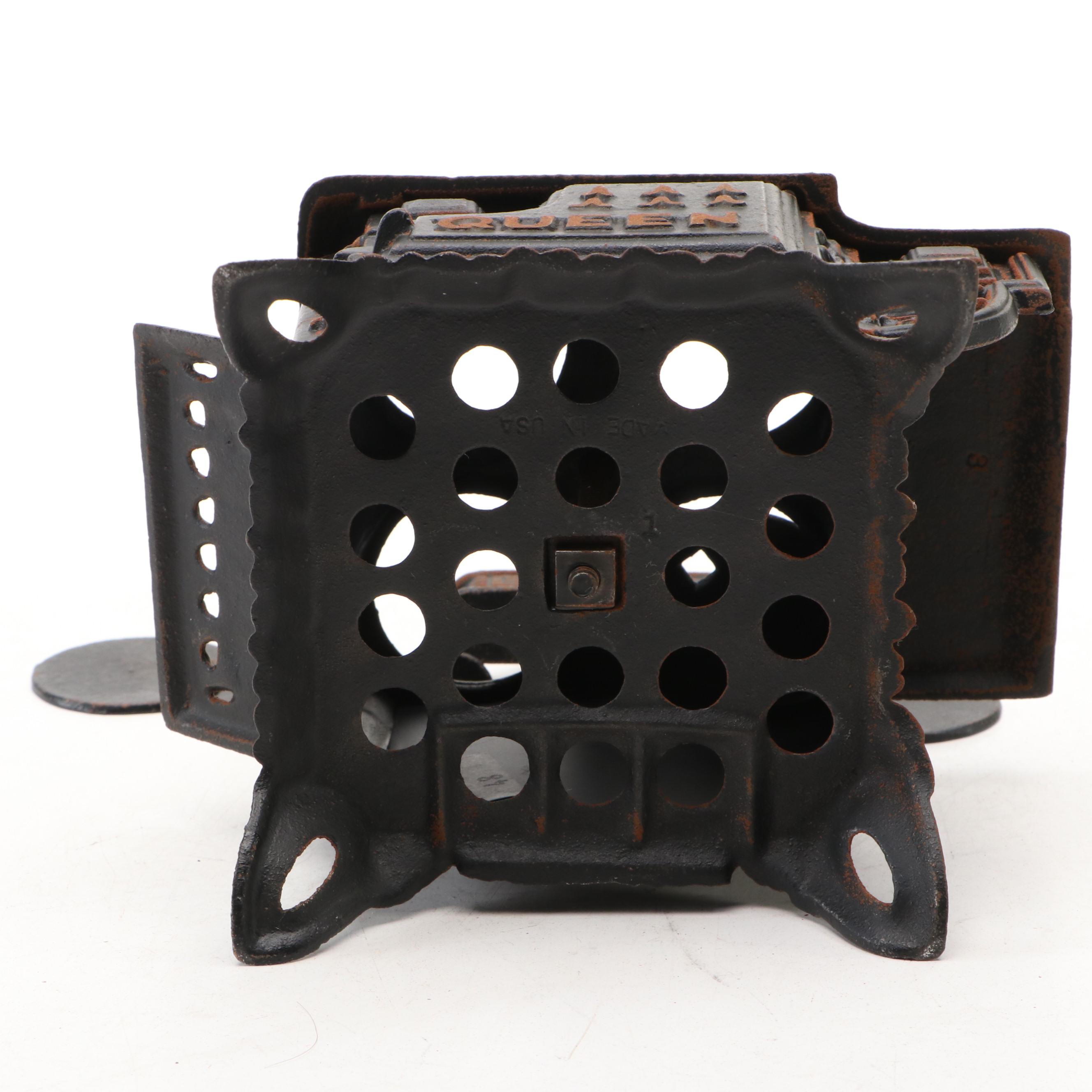 Queen Miniature Cast Iron Stove with Pots and Pans, 20th Century