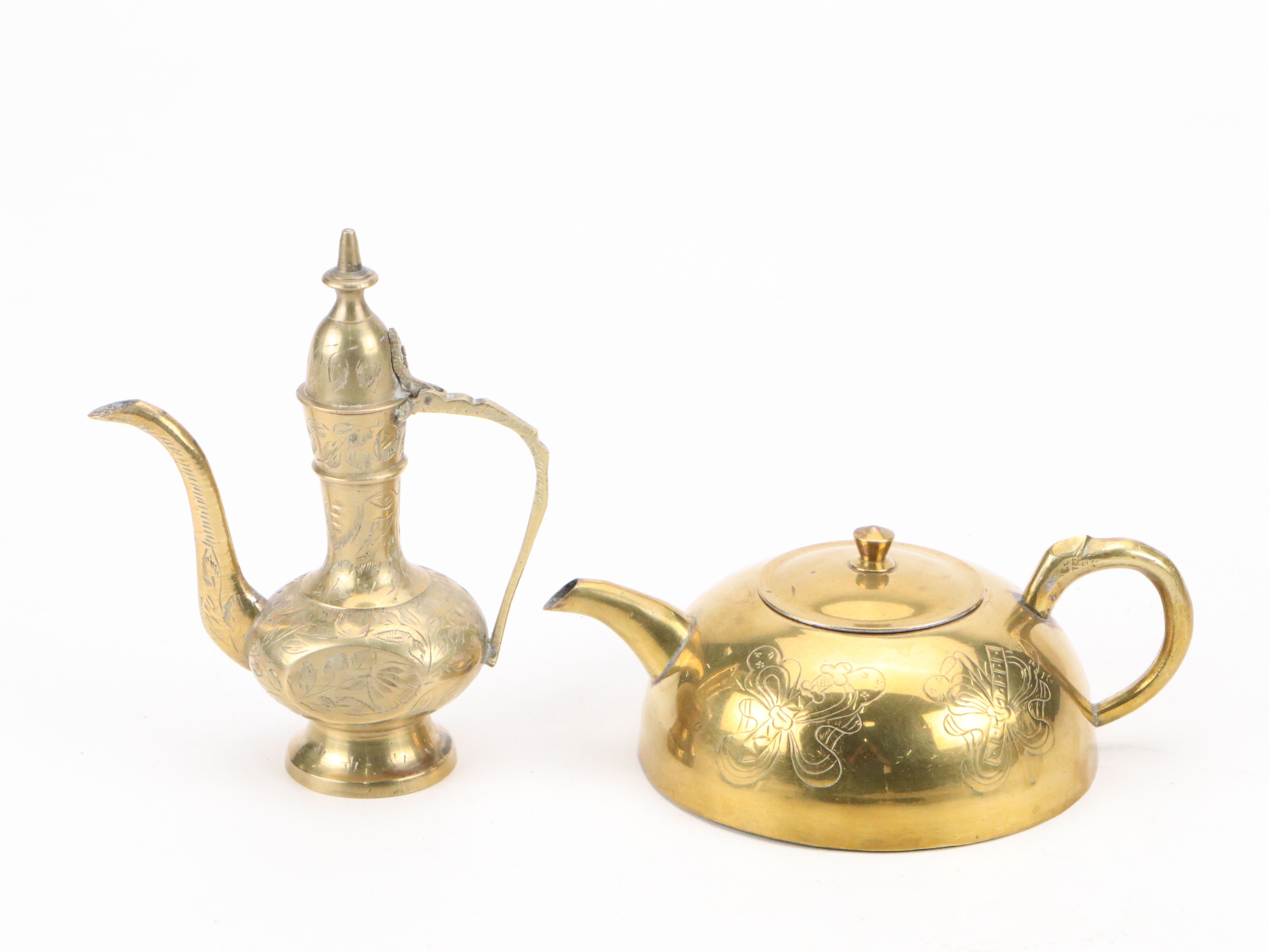 Victorian Style Brass Lamp, Brass Cricket Boxes, Silent Butler and Other Décor