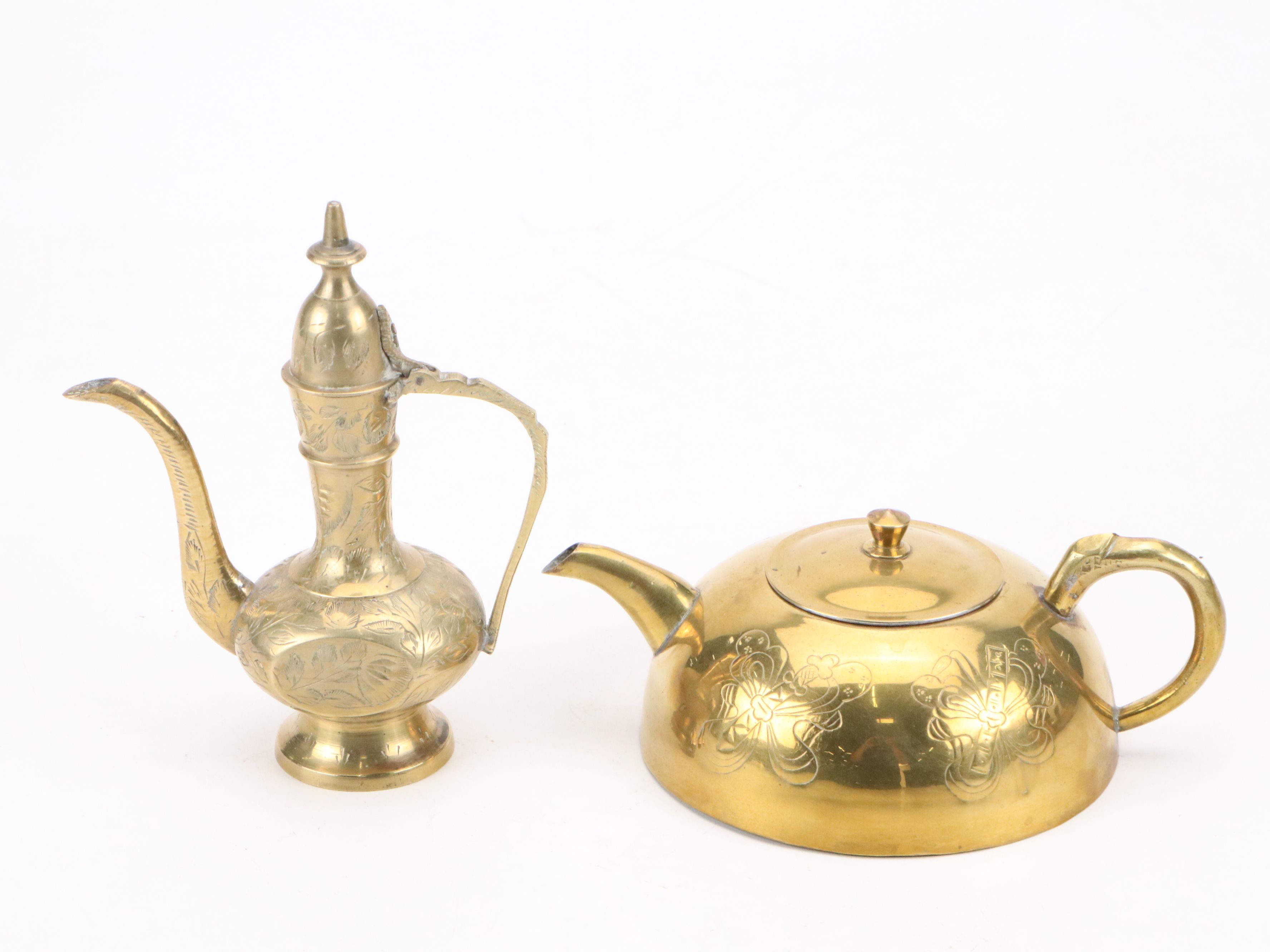 Victorian Style Brass Lamp, Brass Cricket Boxes, Silent Butler and Other Décor