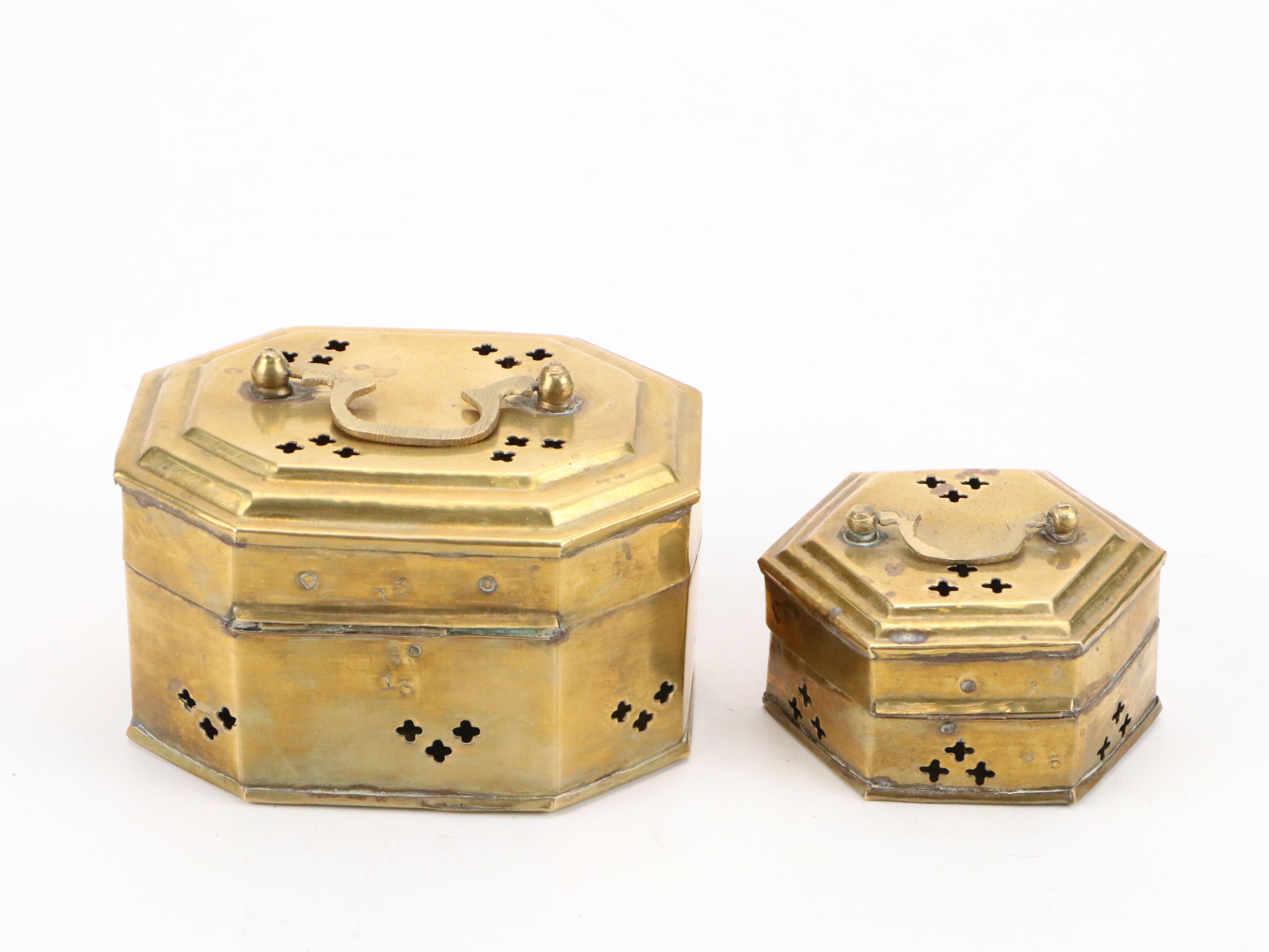 Victorian Style Brass Lamp, Brass Cricket Boxes, Silent Butler and Other Décor