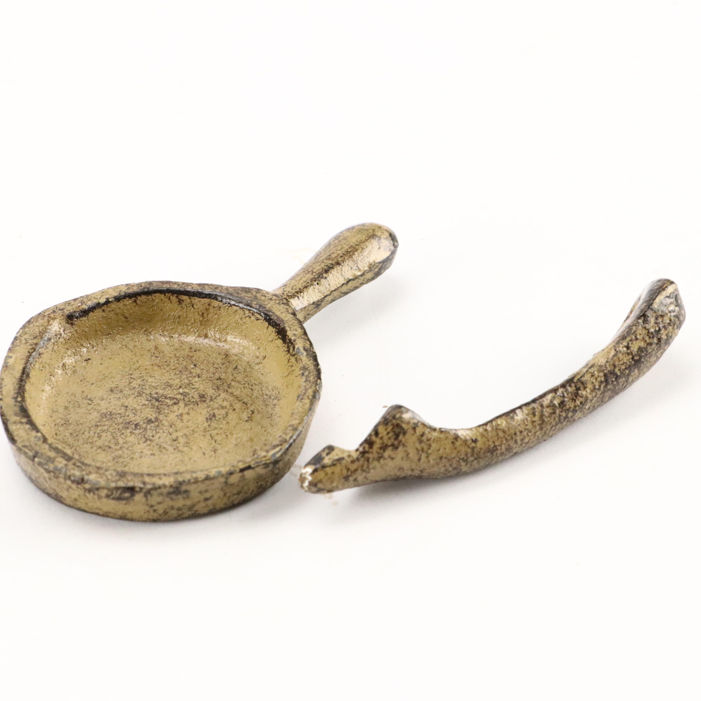 Crescent Painted Cast Iron Toy Stove with Skillet, Cauldron, Popover Pan, More