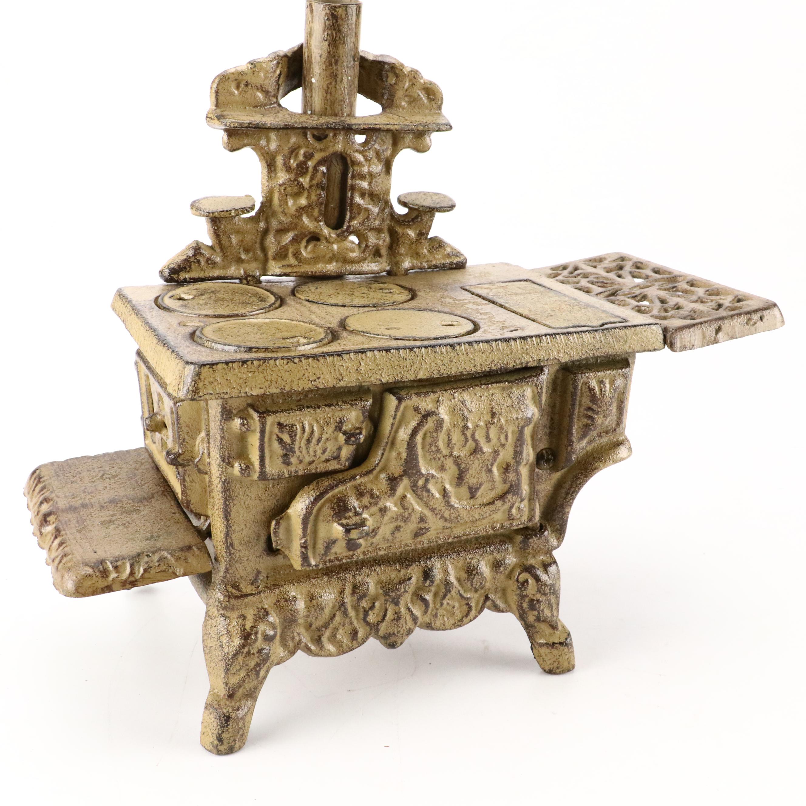 Crescent Painted Cast Iron Toy Stove with Skillet, Cauldron, Popover Pan, More