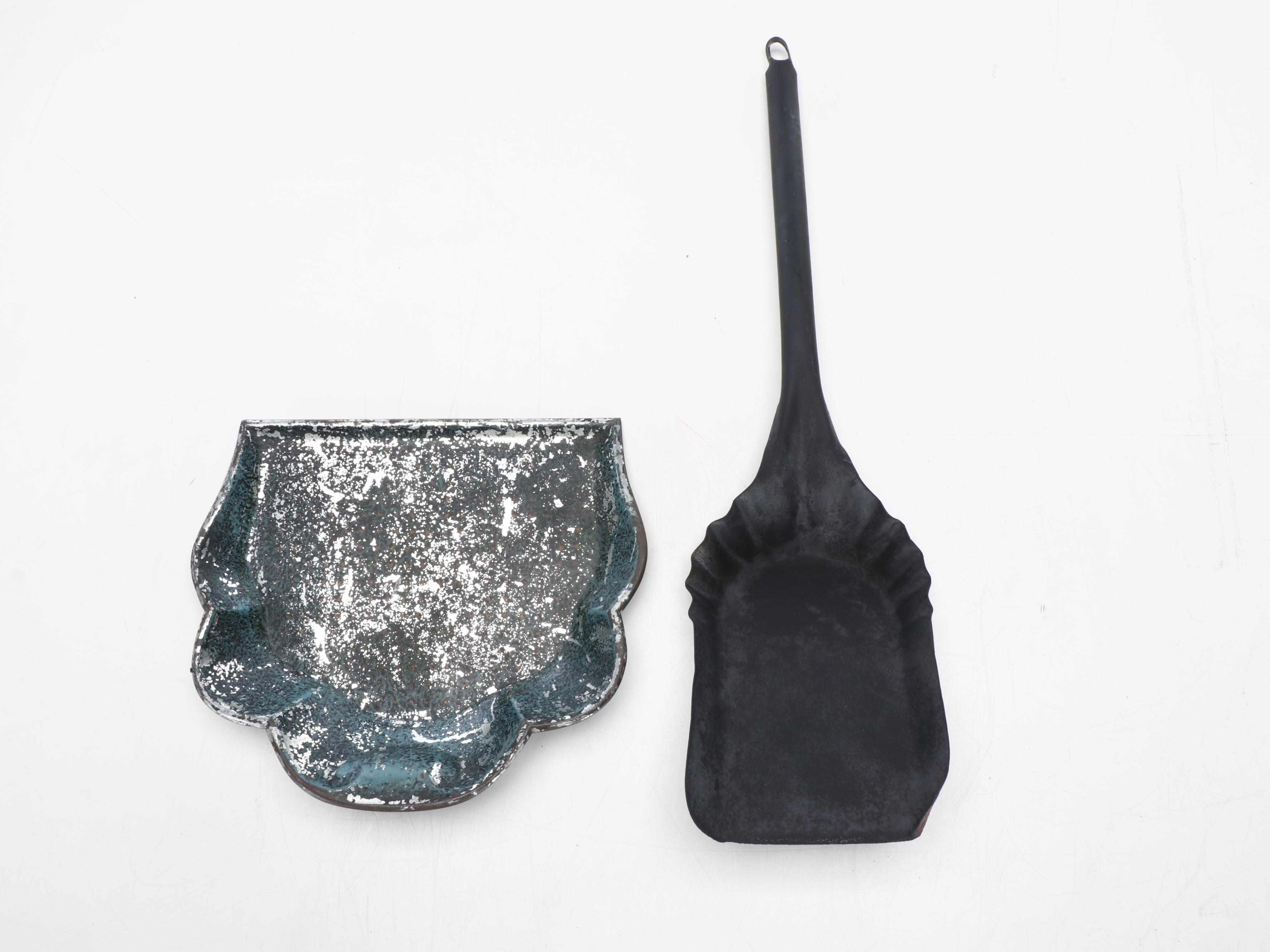 Victorian Hand-Painted Tole Metal Coal Scuttle, Late 19th Century