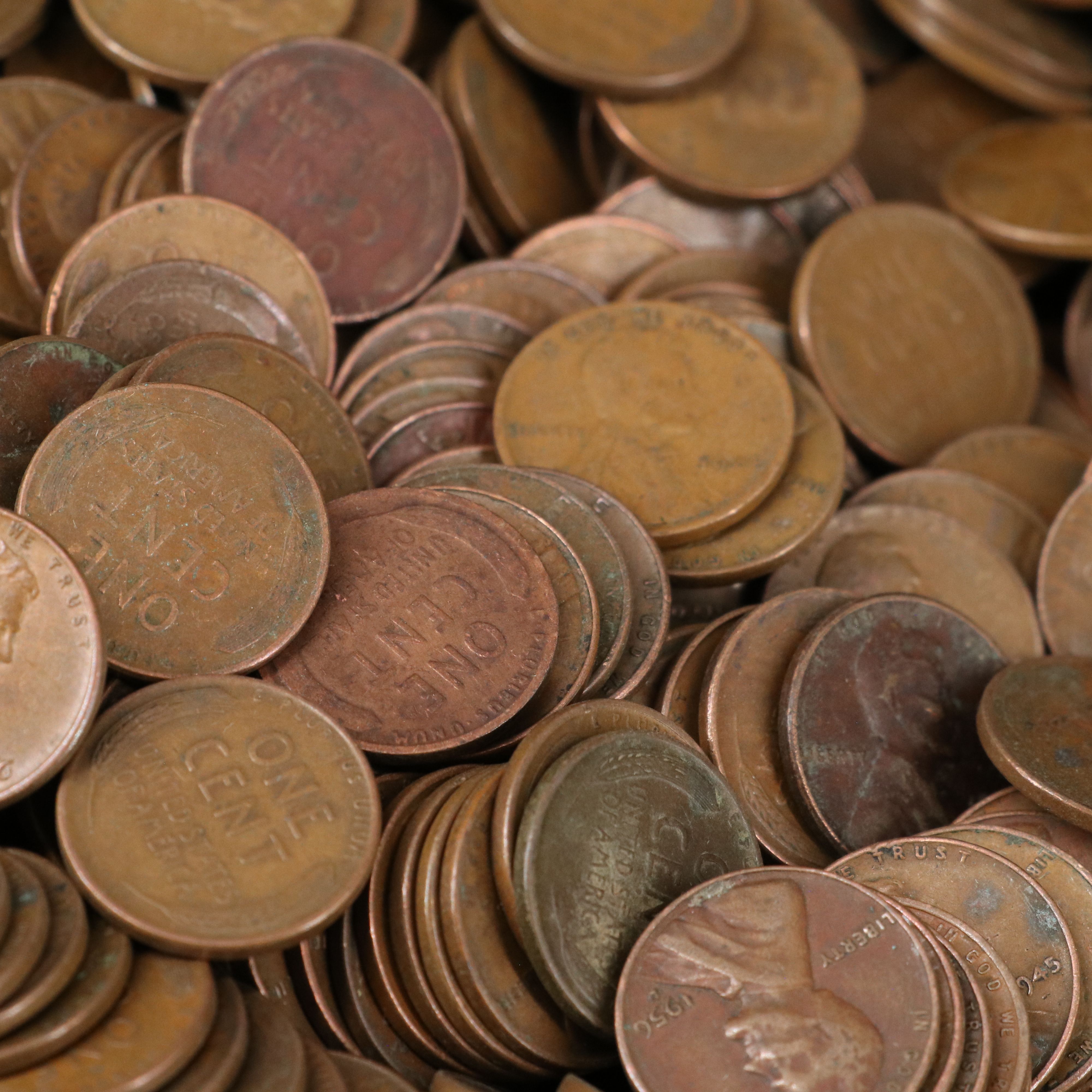 1,000 Lincoln Wheat Cents and 22 WWII Steel Cents
