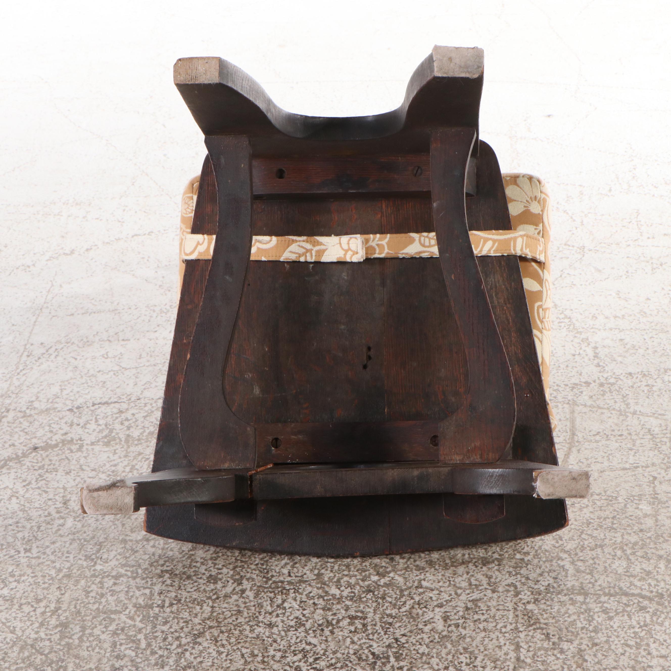 Renaissance Revival Carved Oak Sgabello Hall Chair