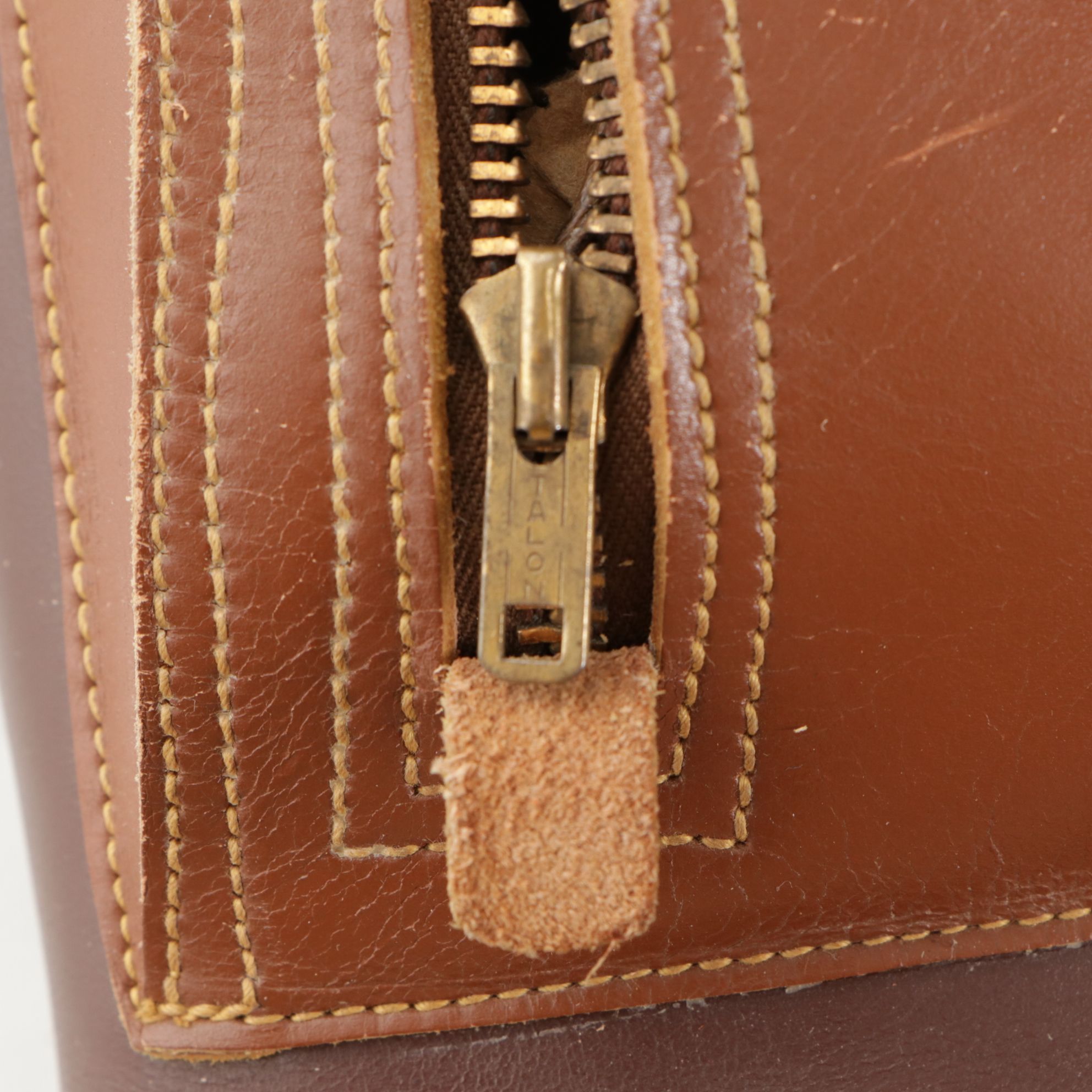 Bear Archery Leather Quiver with Arrows, Teal Bow and Accessories