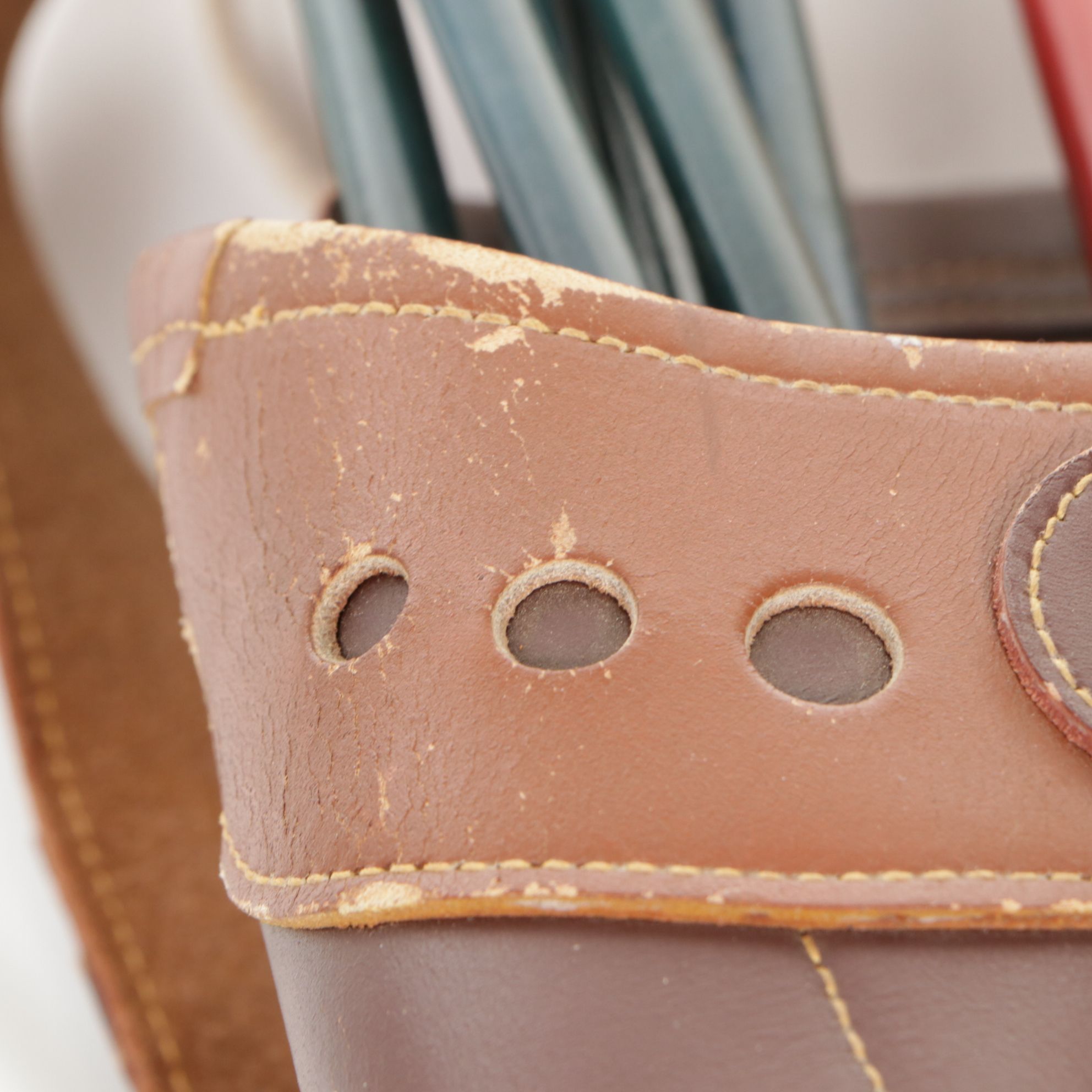 Bear Archery Leather Quiver with Arrows, Teal Bow and Accessories