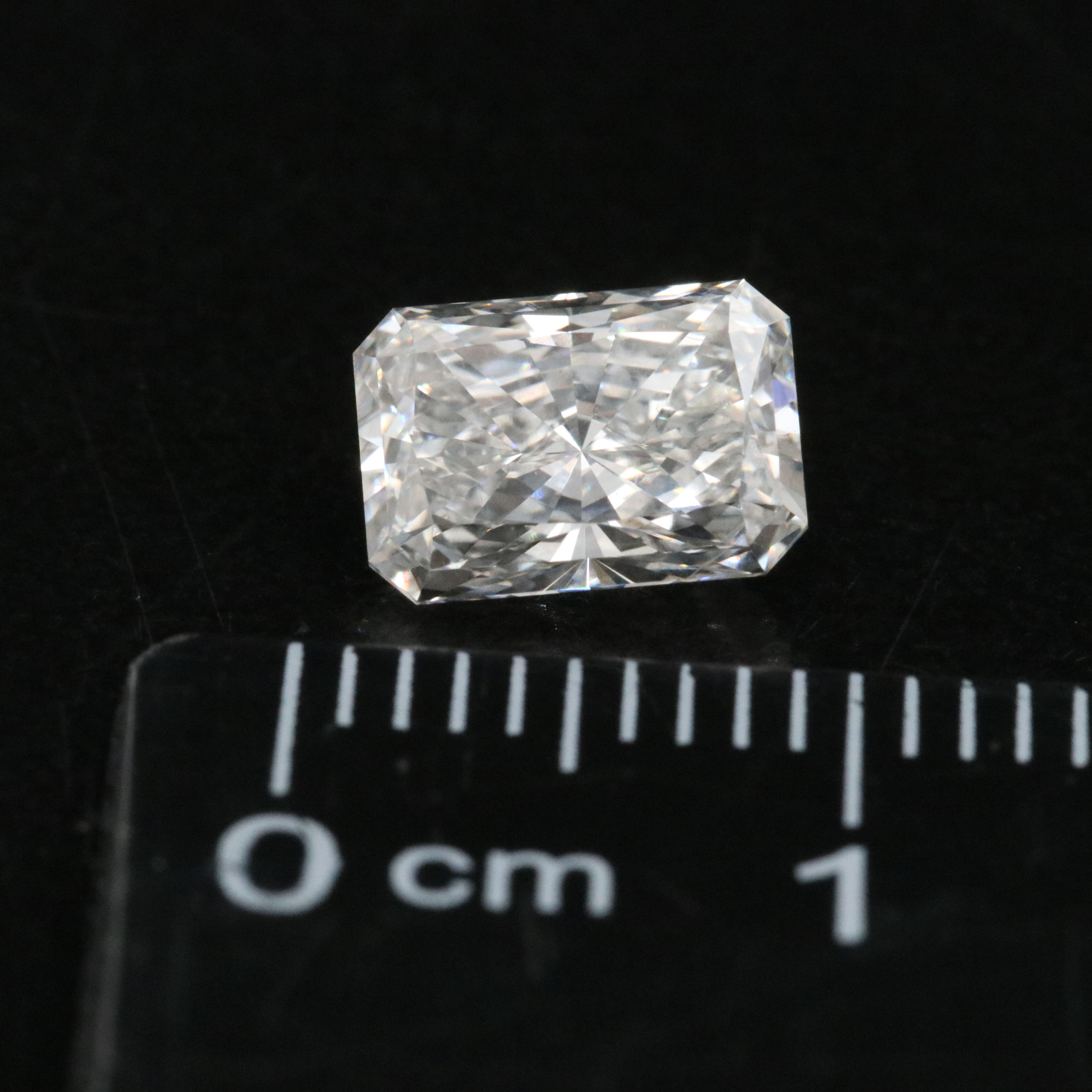 Loose 1.41 CT Lab Grown Diamond with IGI Report