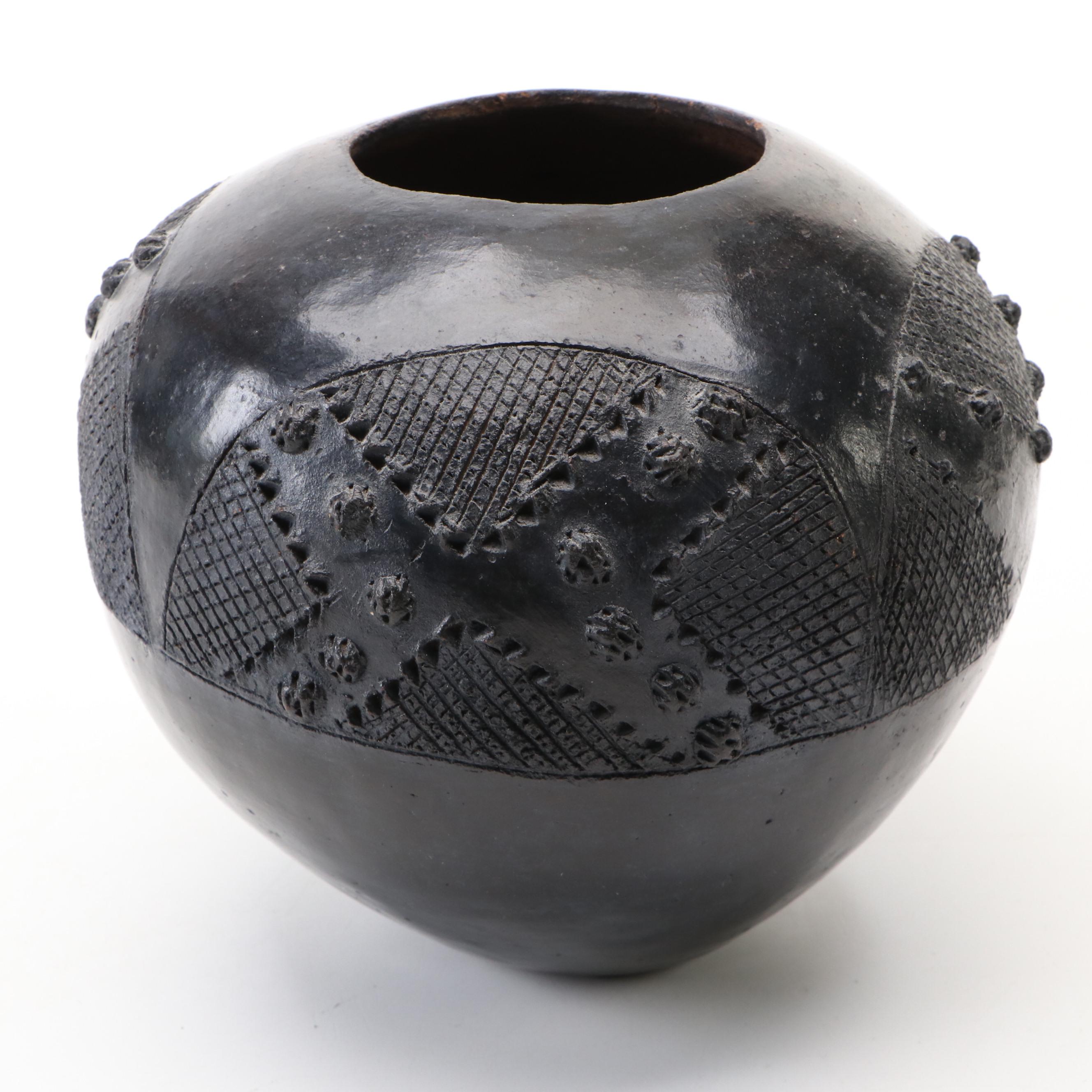 South African Zulu "Ukhamba" Beer Fermenting Pot, 2007