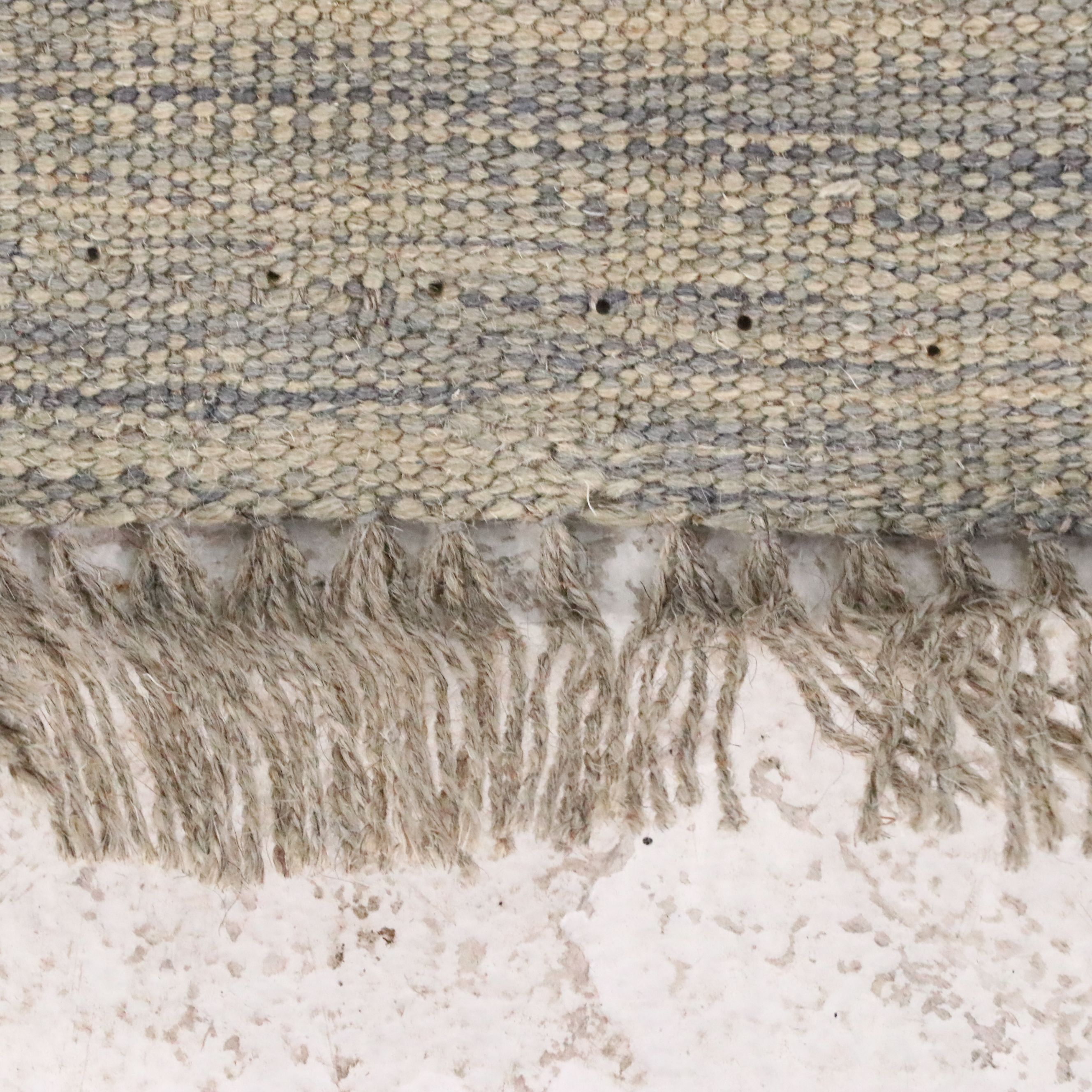 2'9 x 4'5 Handwoven Pakistani Pictorial Kilim Accent Rug