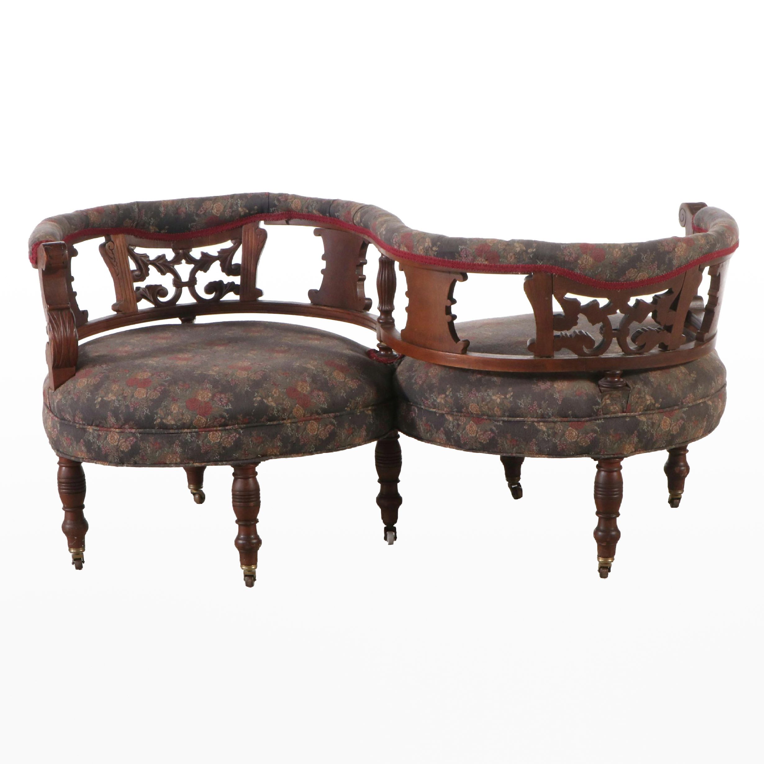English Victorian Carved Walnut Tête-à-Tête, Mid to Late 19th Century