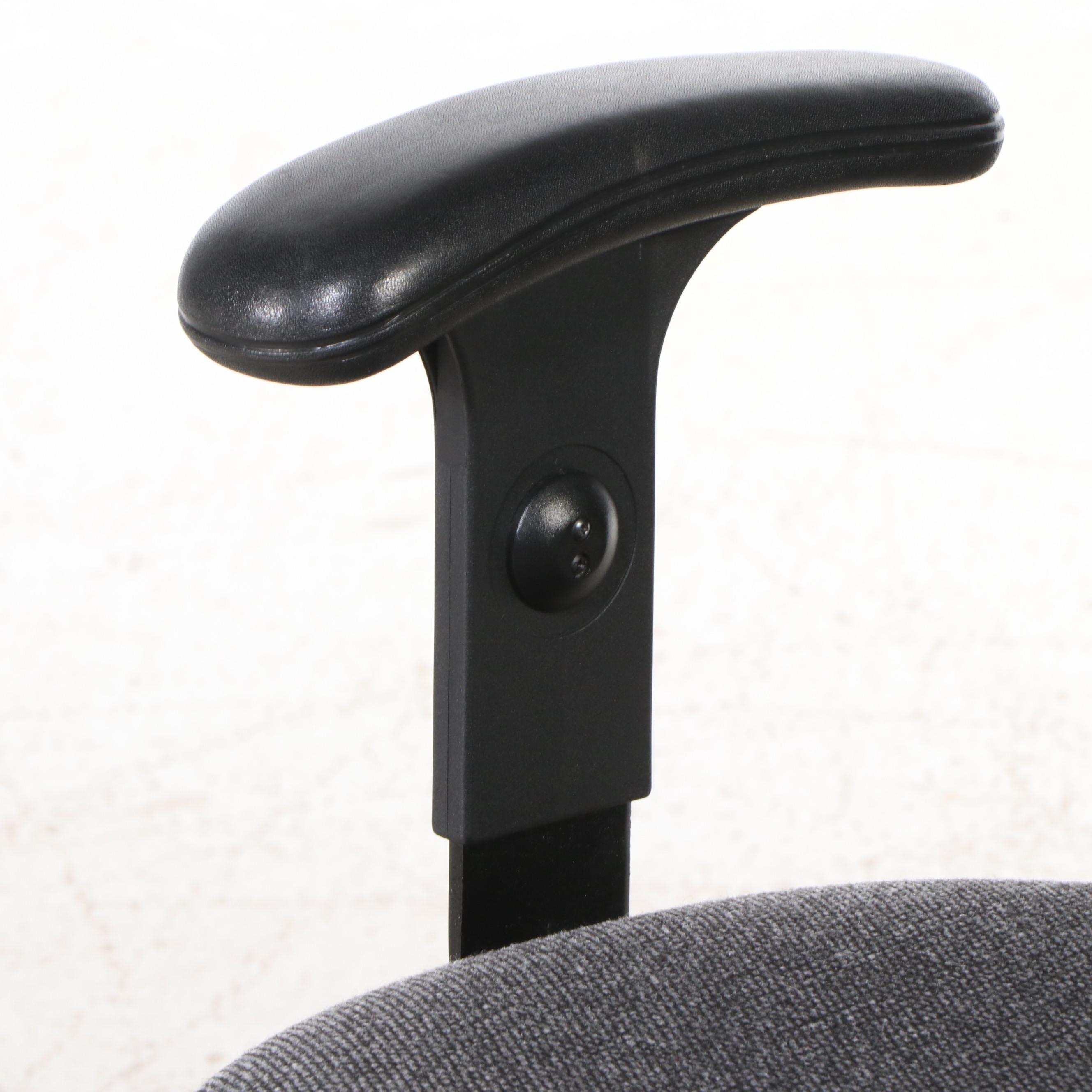 Contemporary Upholstered Office Chair