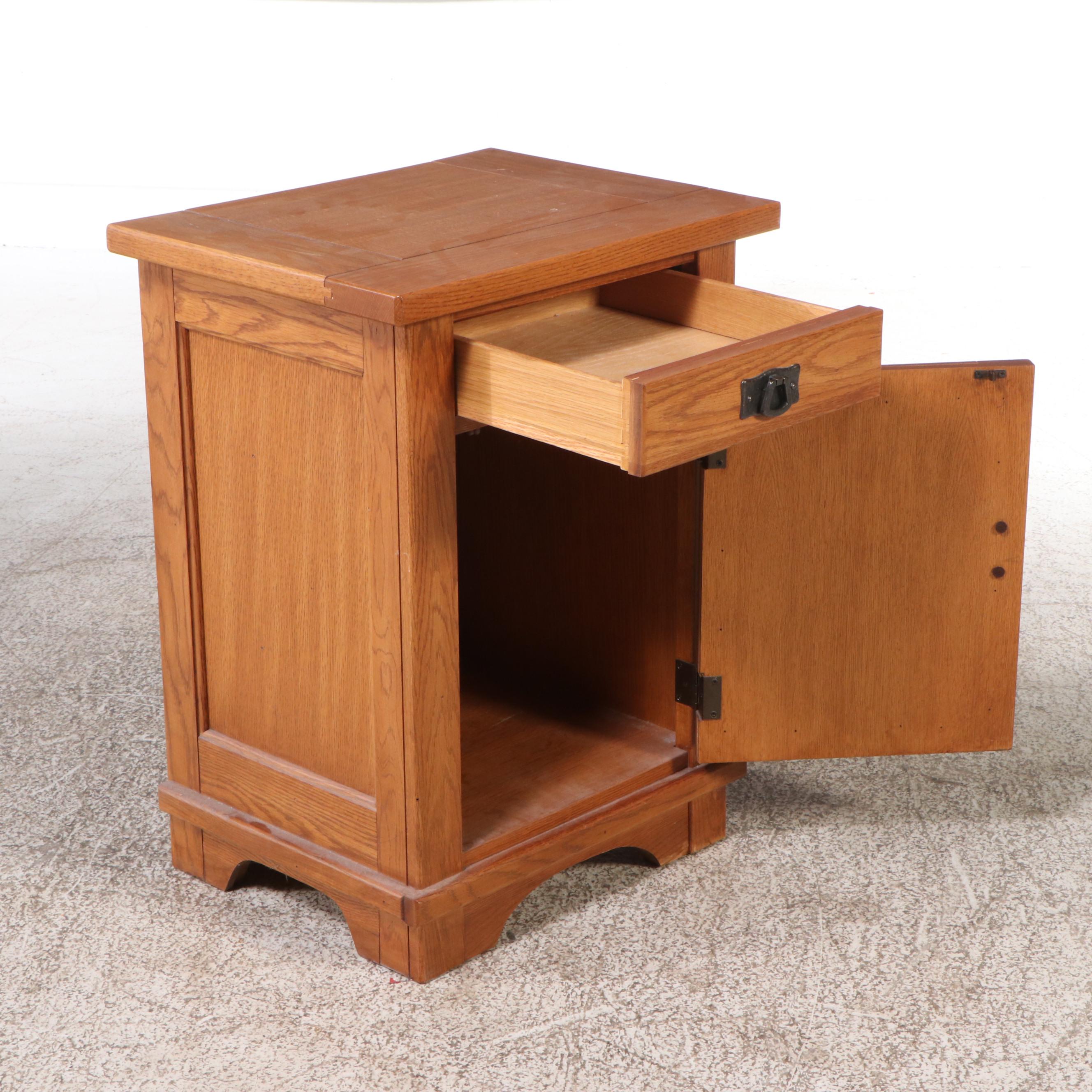 Arts & Crafts Style Oak Nightstands