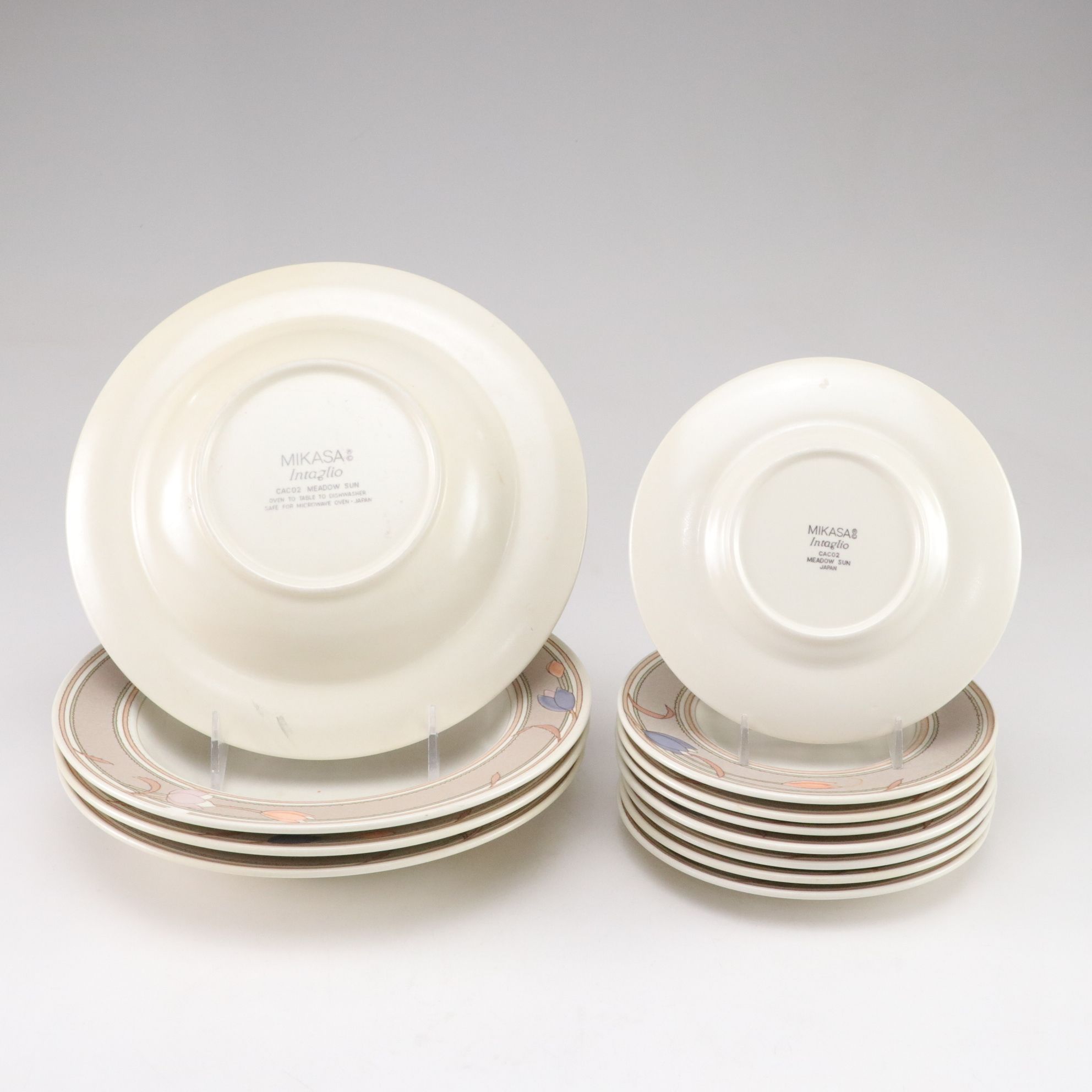 Mikasa "Meadow Sun" Dinnerware Set with Serving Dishes, 1980-90s