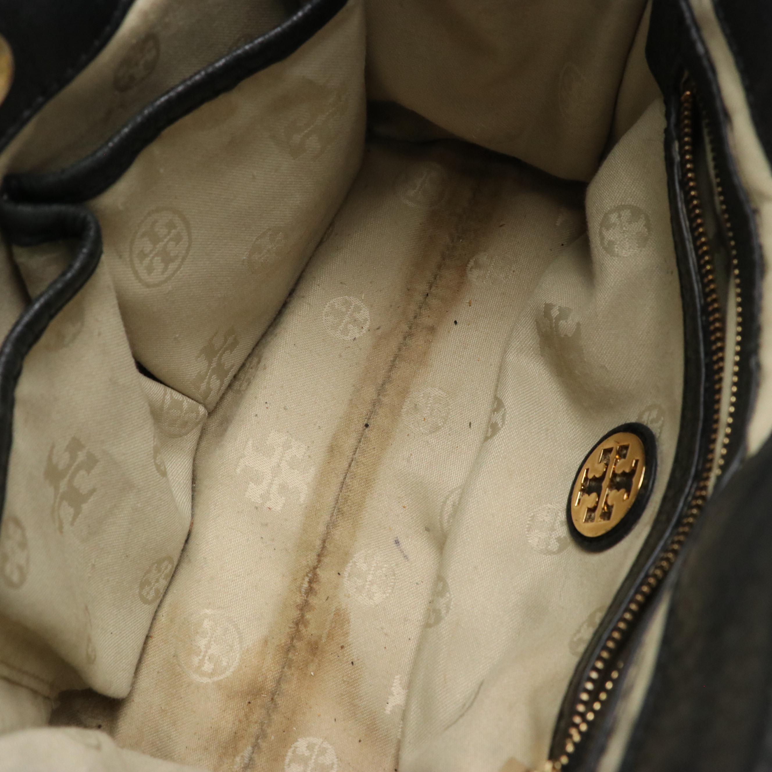 Tory Burch Small Side Pocker Tote in Black Grained Leatehr with Logo