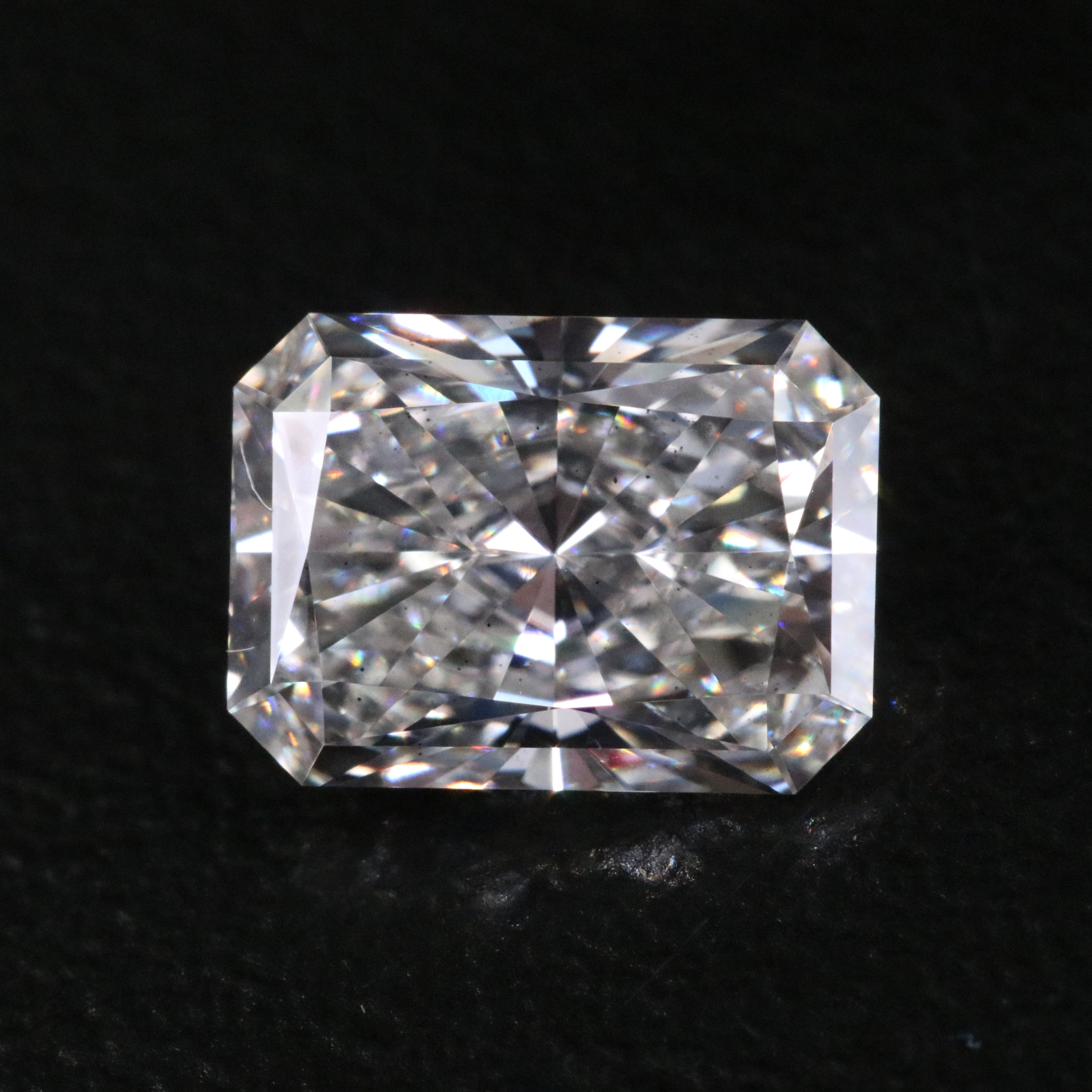 Loose 1.87 CT Lab Grown Diamond with IGI Report