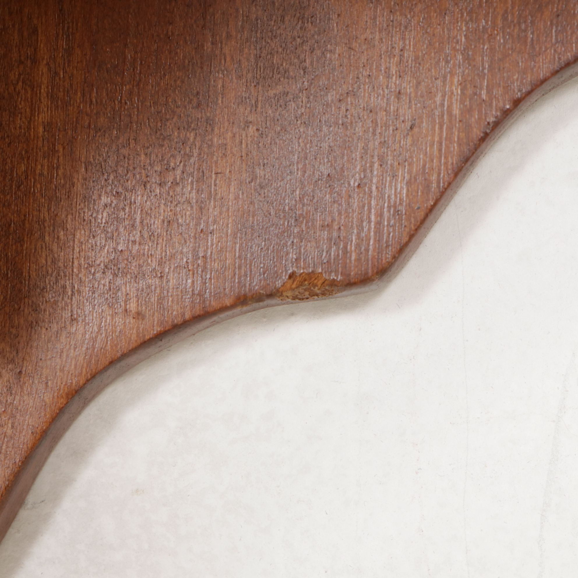 Three-Tiered Wood Carved Corner Shelf for Wall Mounting