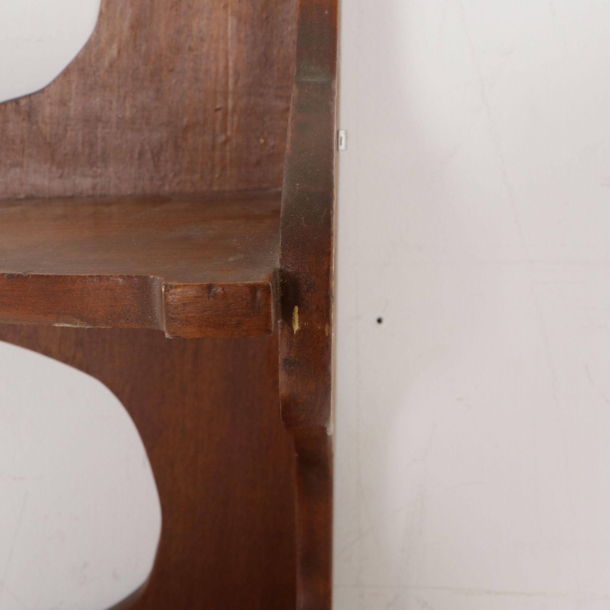 Three-Tiered Wood Carved Corner Shelf for Wall Mounting