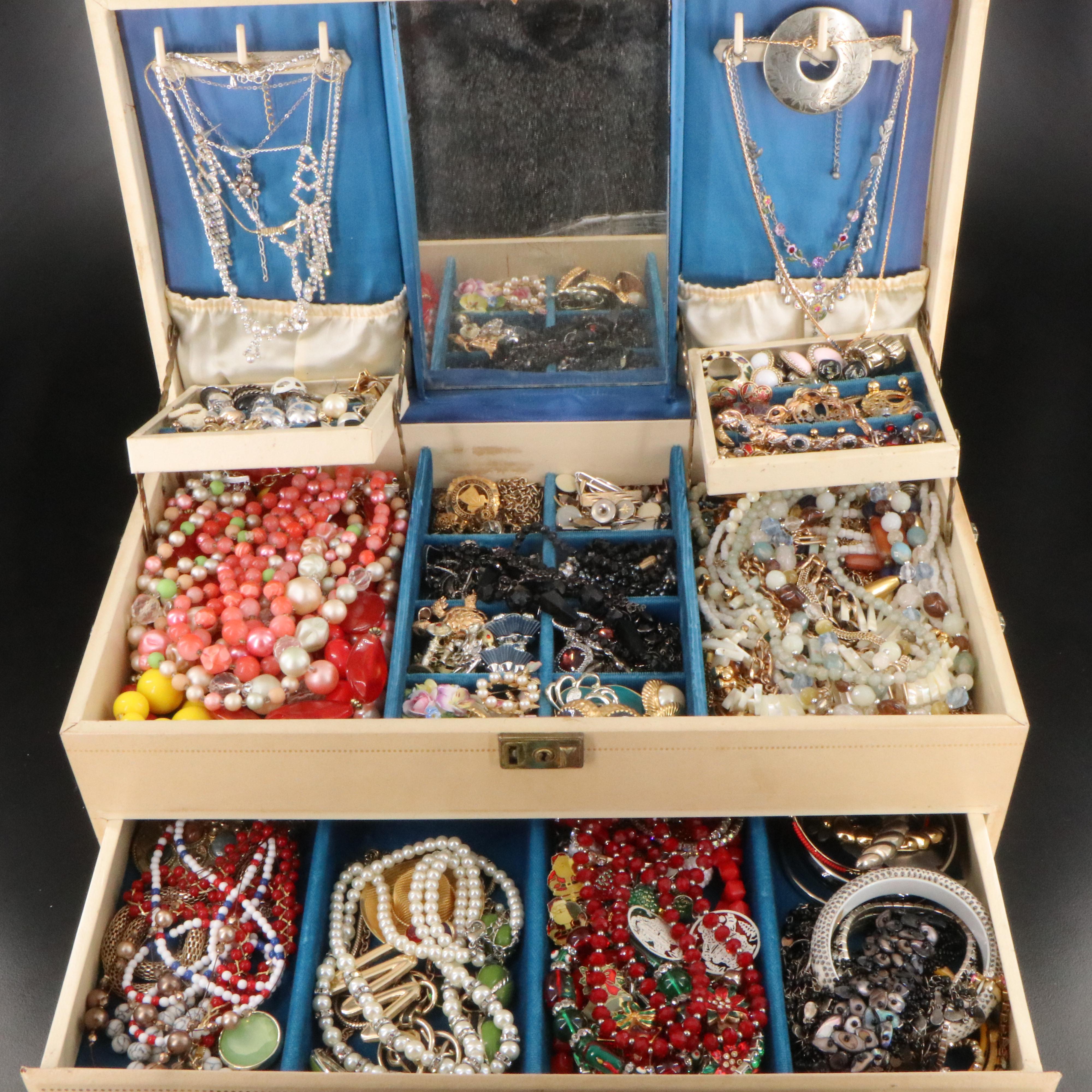 Uncommon Discoveries: Jewelry Collection