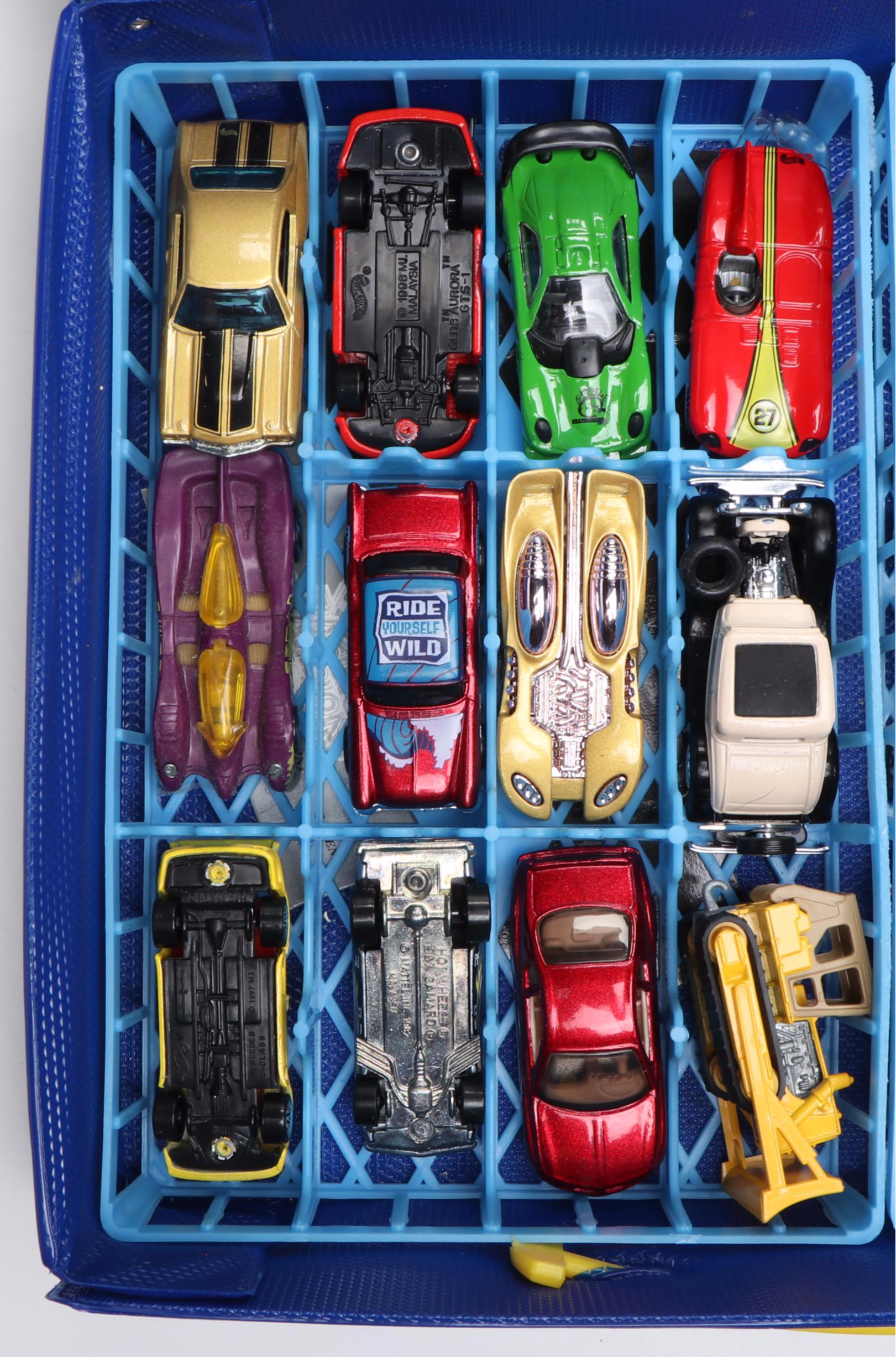 Lesney "Thames Estate Car" with Hot Wheels, Budgie and More Toy Cars