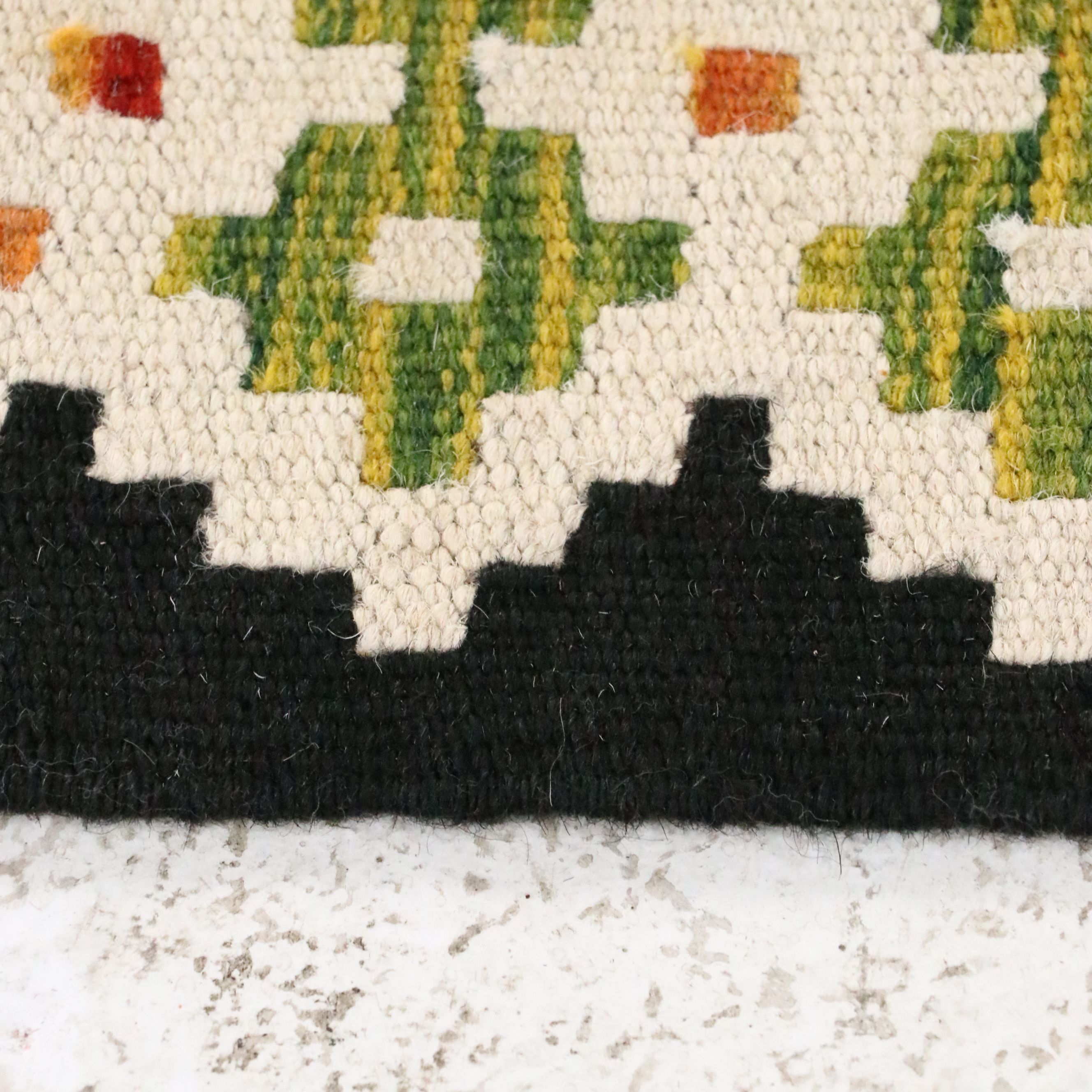 5'11 x 8'5 Handwoven Pakistani Kilim Area Rug