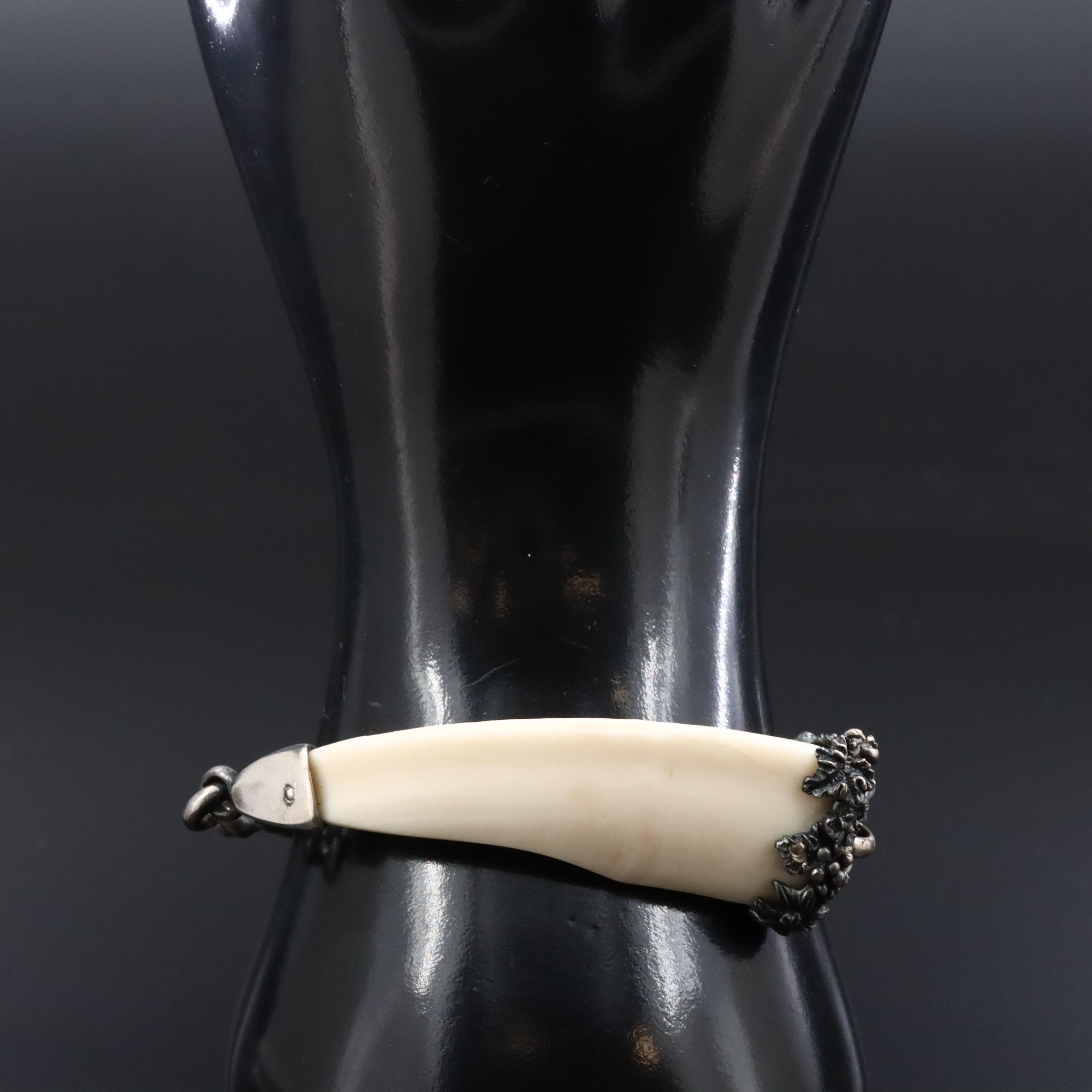 Ugo Cacciatori Sterling Tusk Bracelet
