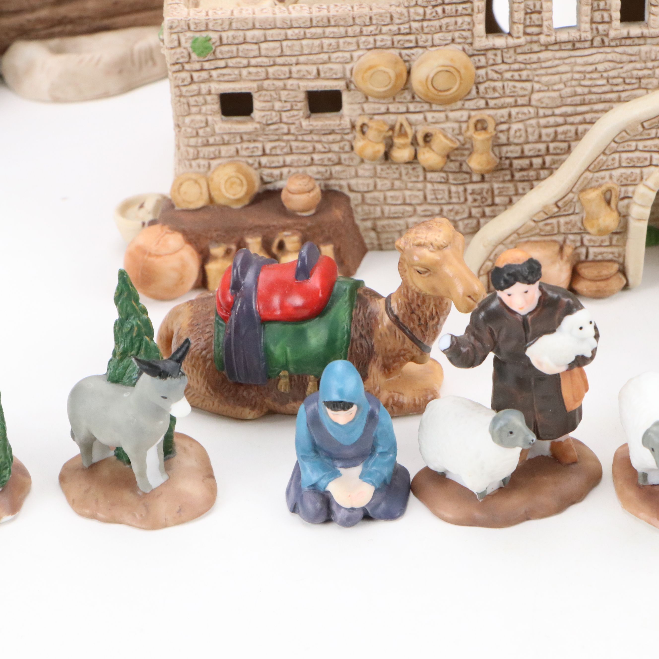 Dept. 56 Heritage Village Collection "Little Town of Bethlehem" Porcelain Set
