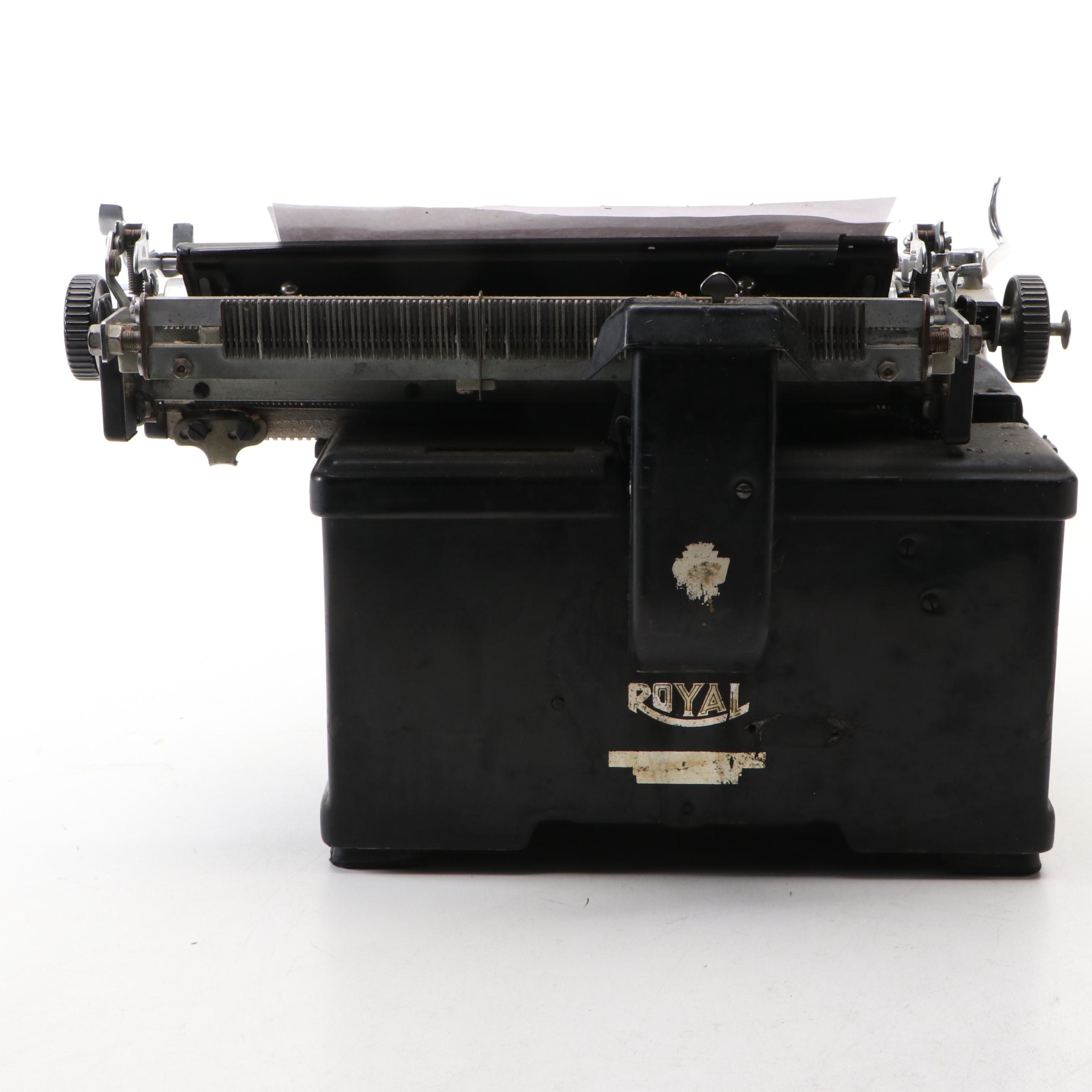 Royal Classic Manual Typewriter, Mid-20th Century