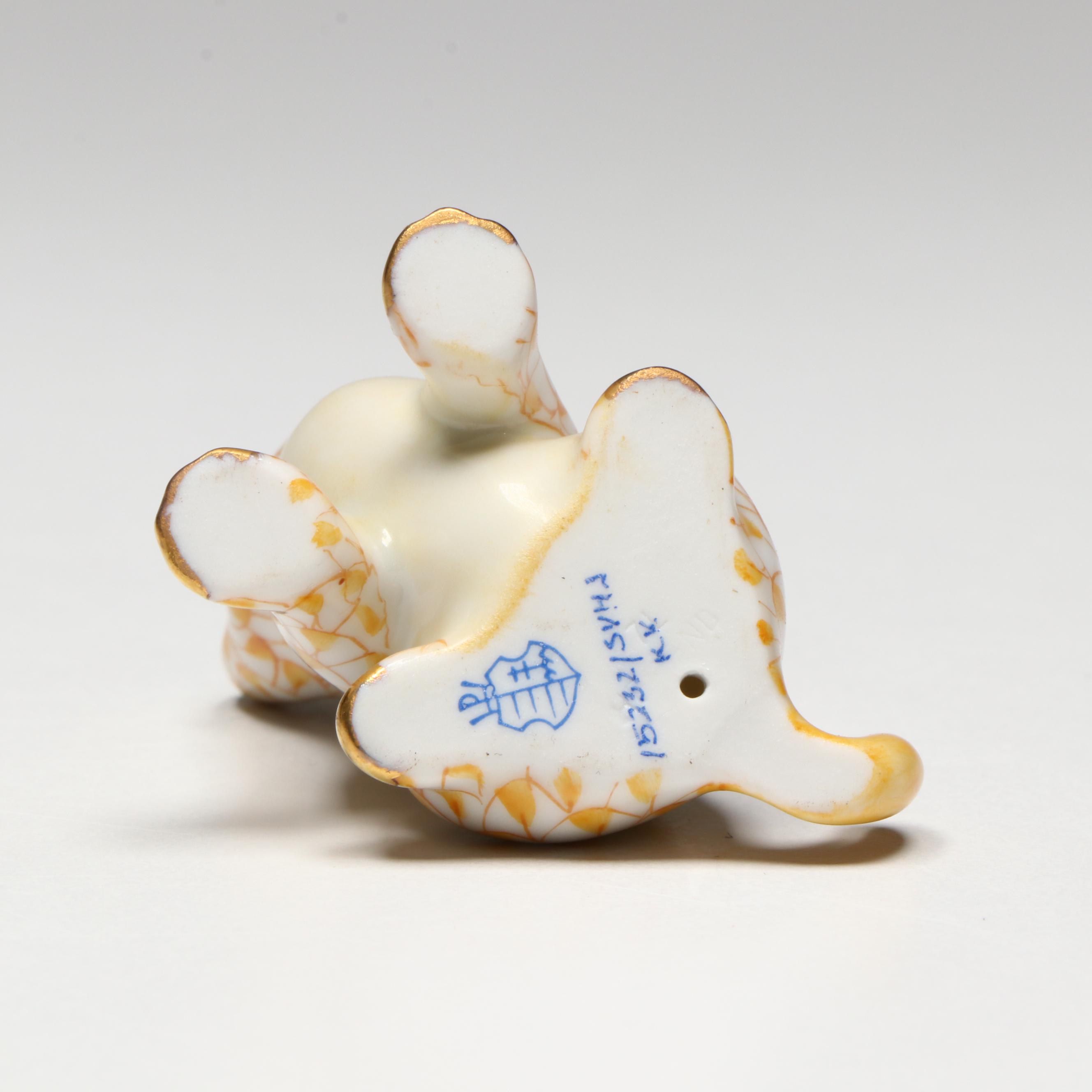 Herend Lilac and Butterscotch Fishnet with Gold Porcelain Cats