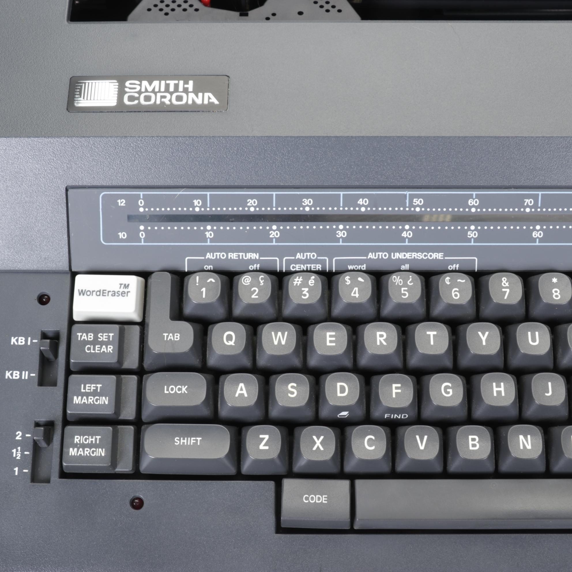 Smith-Corona "Spell Right I" SE 200 Electric Typewriter with Case