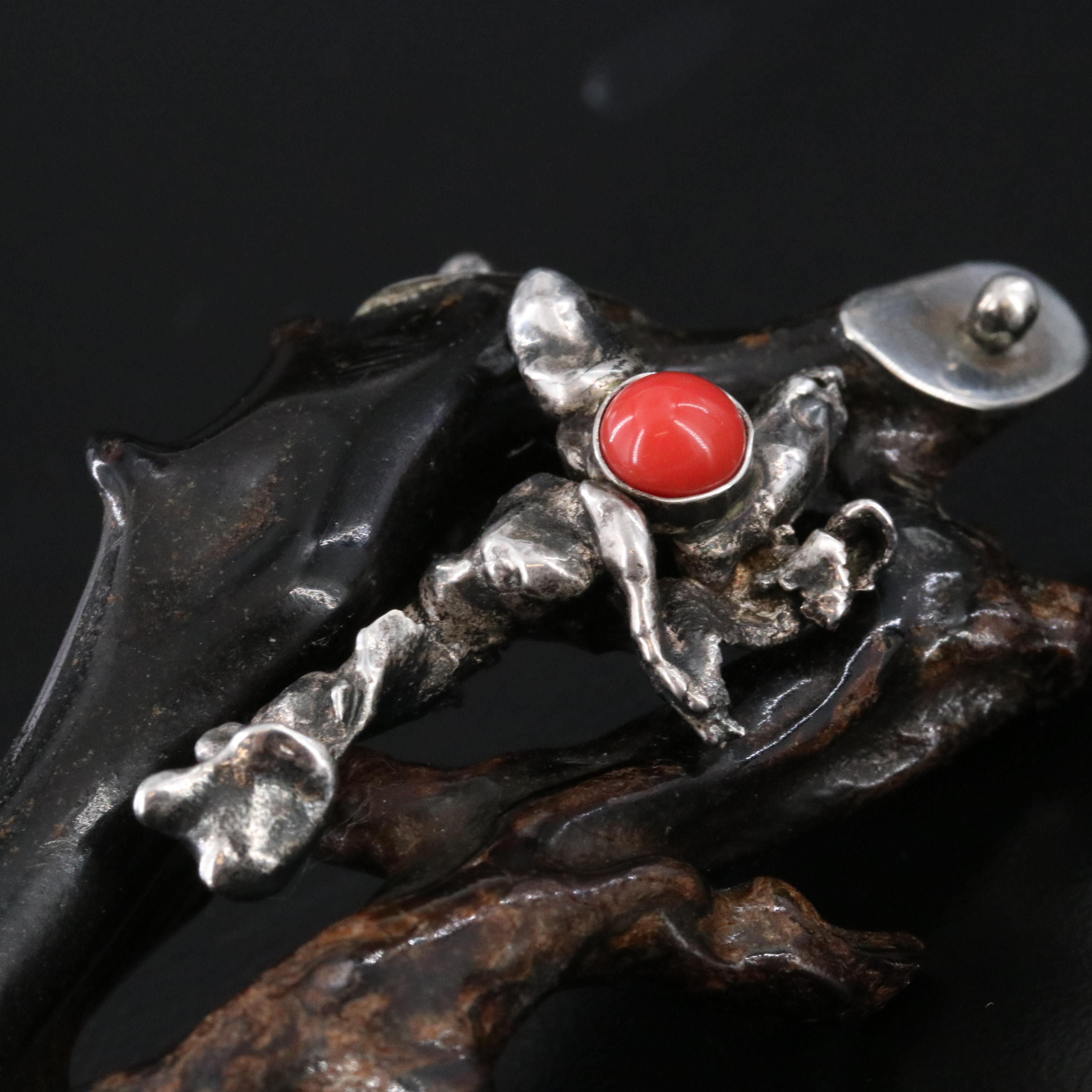 900 Silver Coral Brooch