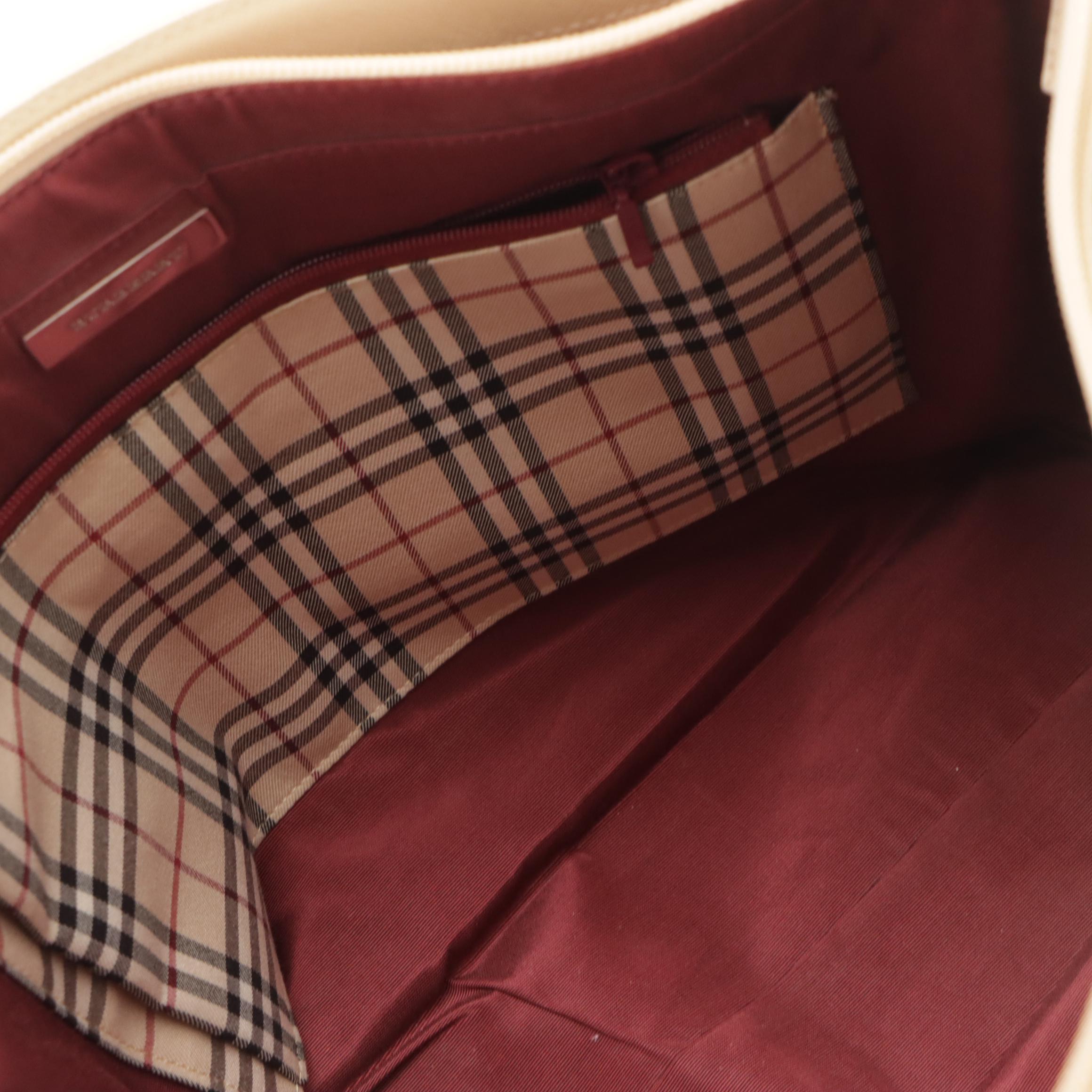 Burberry Shoulder Bag in Off-White Leather