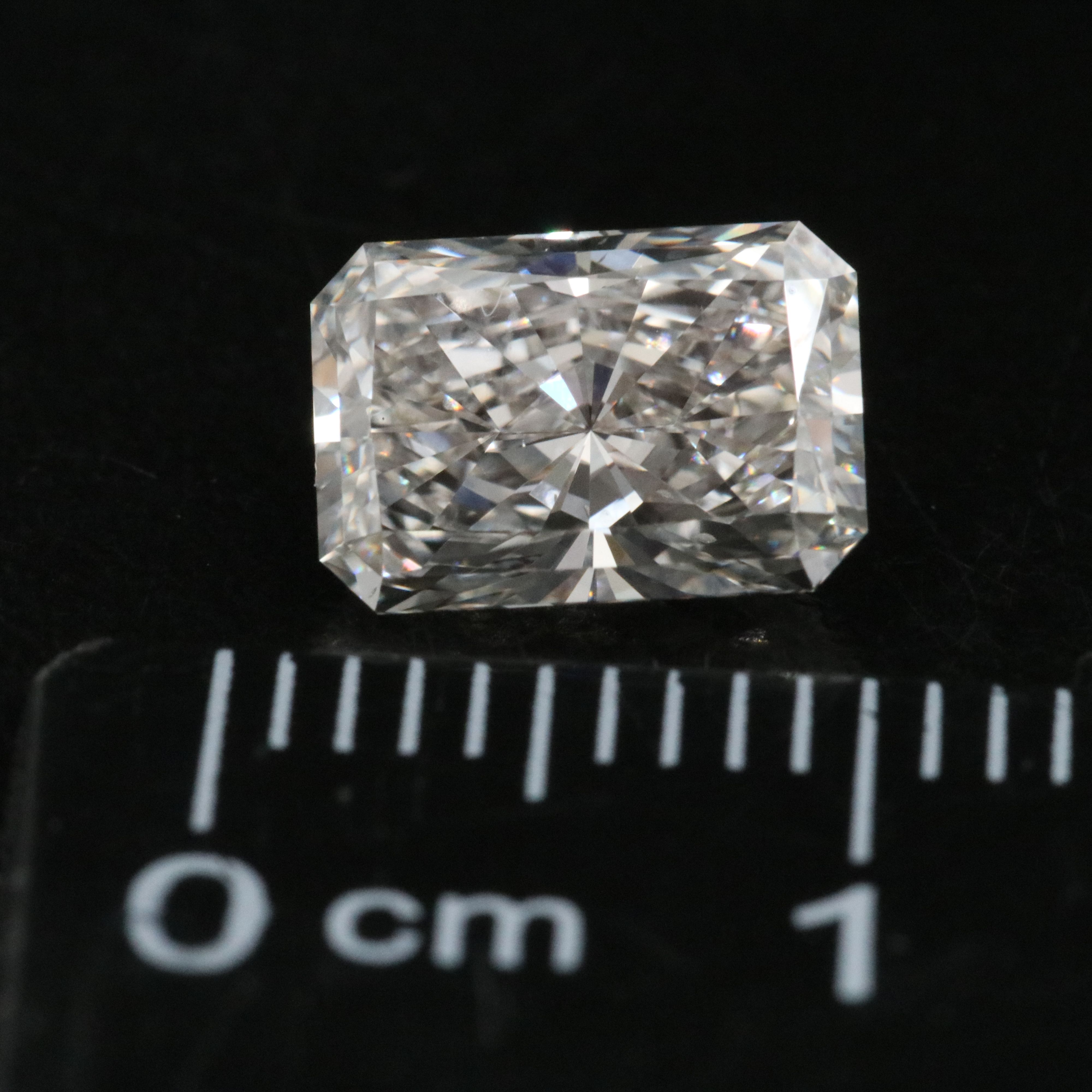 Loose 1.71 CT Lab Grown Diamond with IGI Report