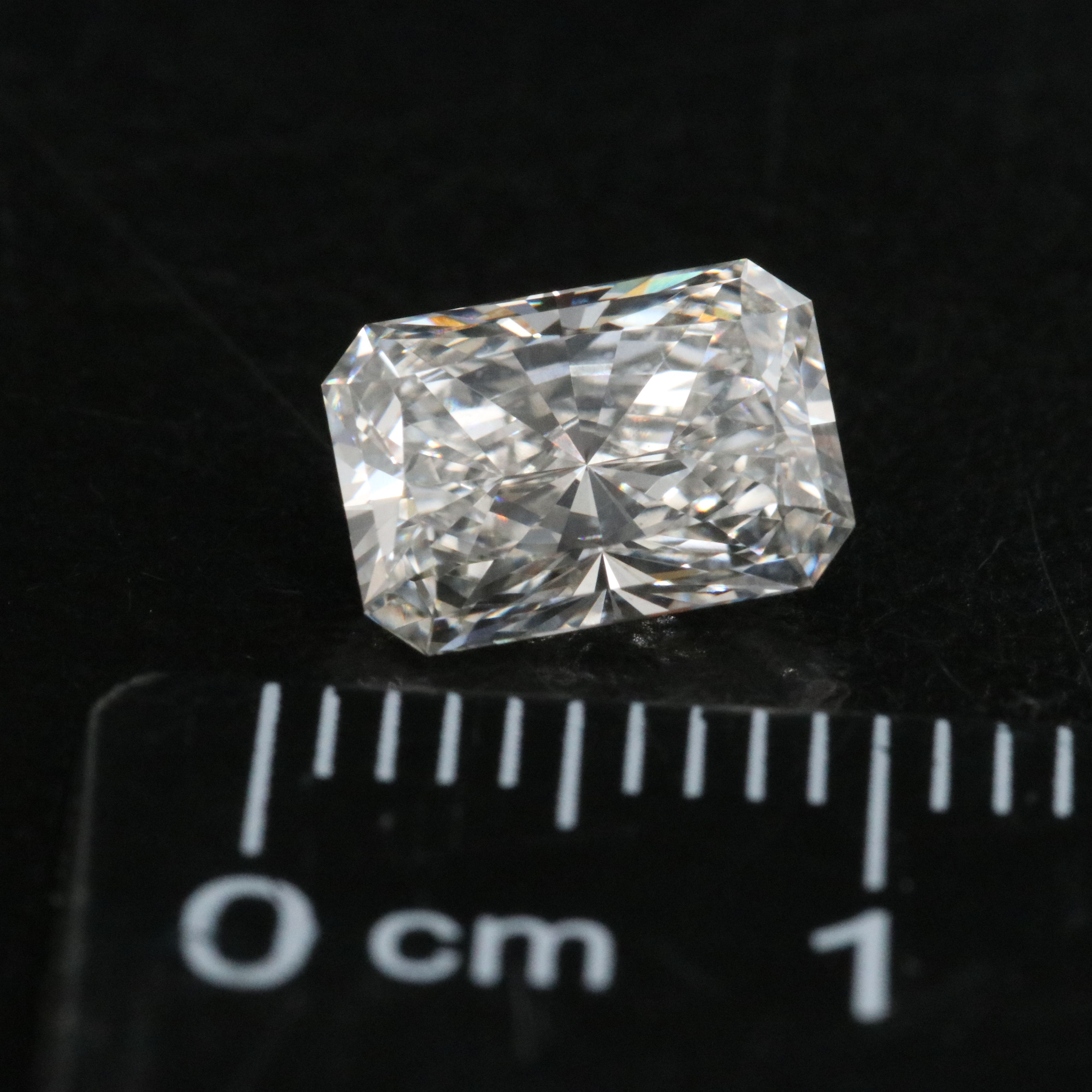 Loose 1.59 CT Lab Grown Diamond with IGI Report