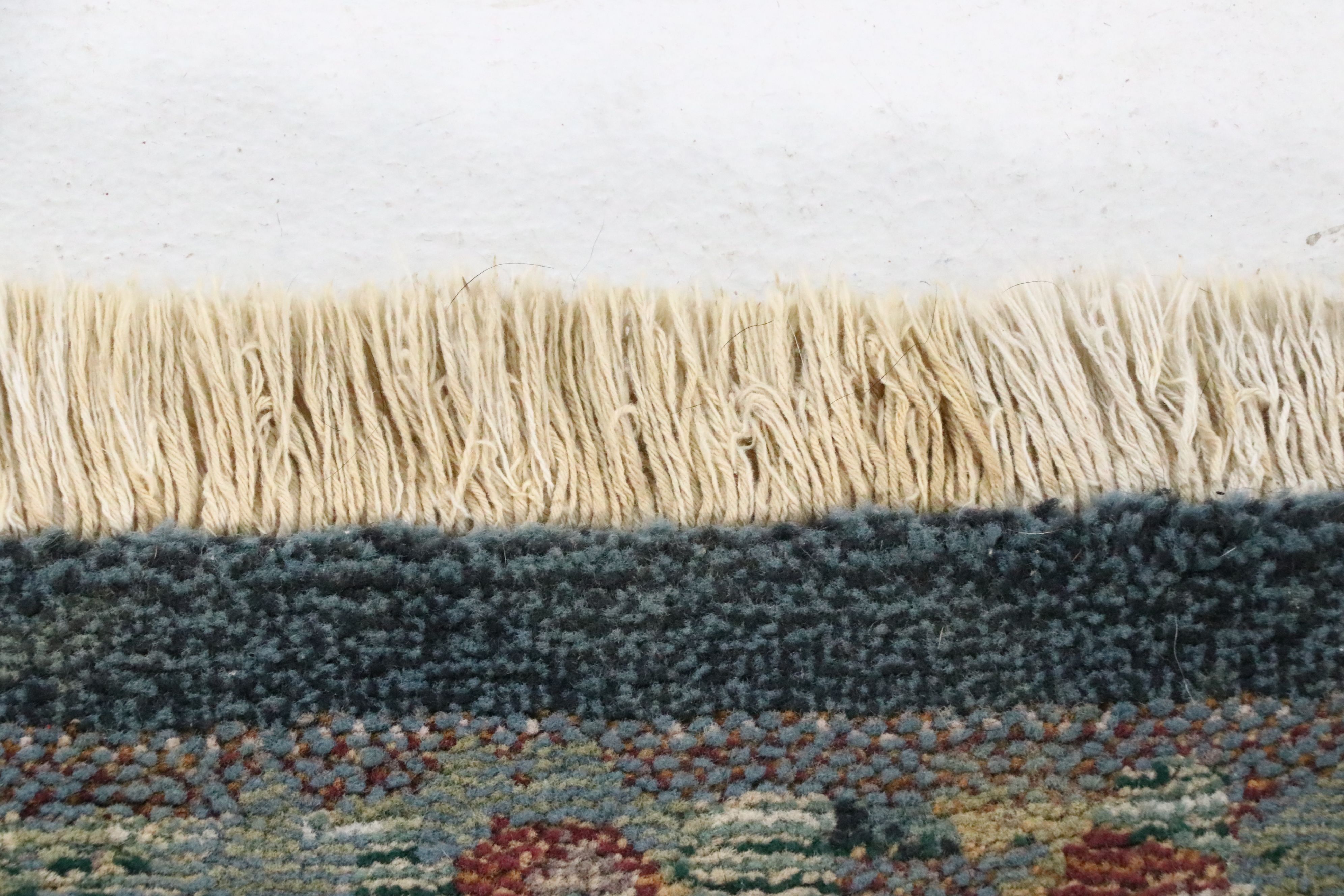 5'4 x 7'8 Machine Made Egyptian Oriental Weavers "Old Masters" Area Rug, Rug Set