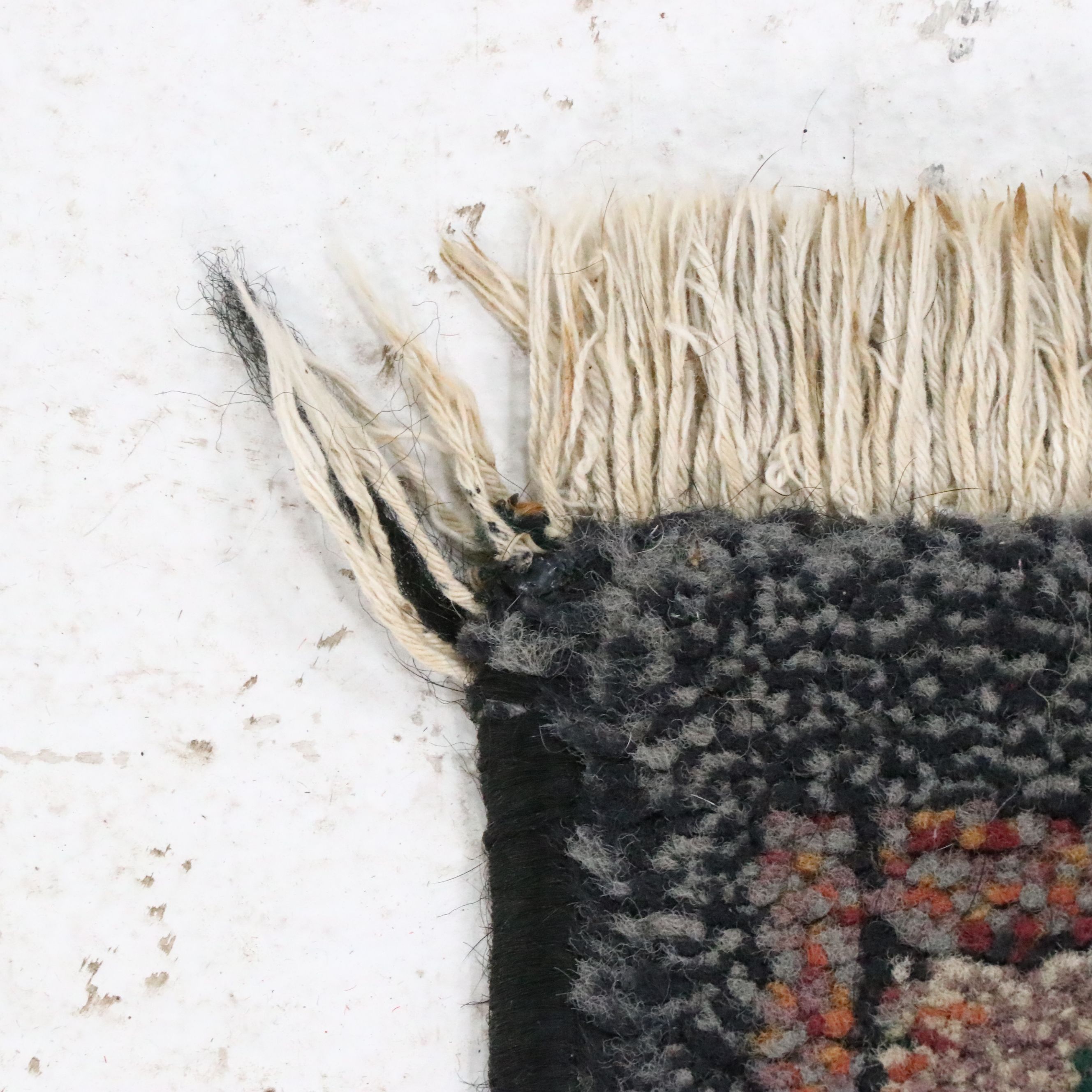 5'4 x 7'8 Machine Made Egyptian Oriental Weavers "Old Masters" Area Rug, Rug Set