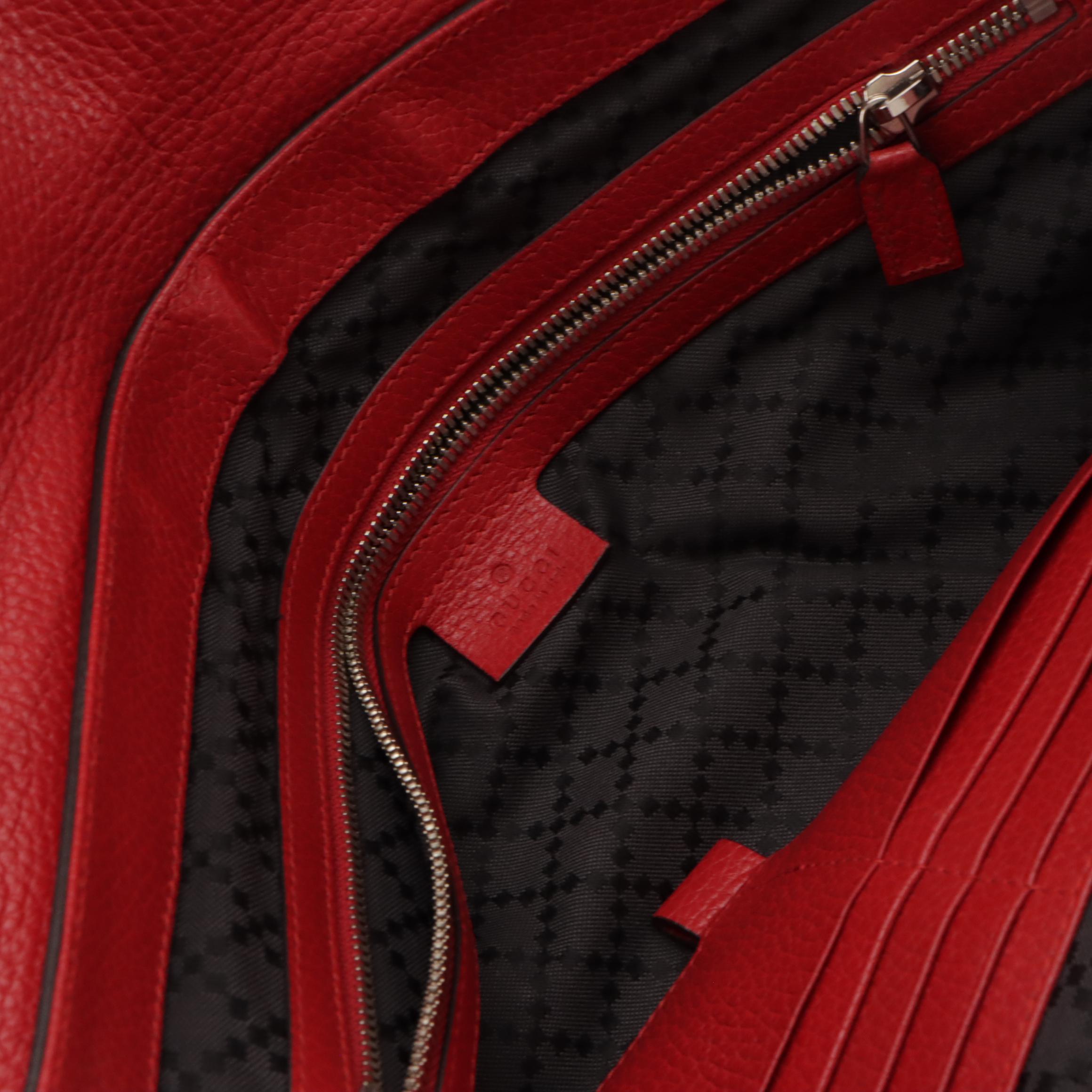 Gucci Front-Flap Portfolio Clutch in Red Grained Calfskin Leather