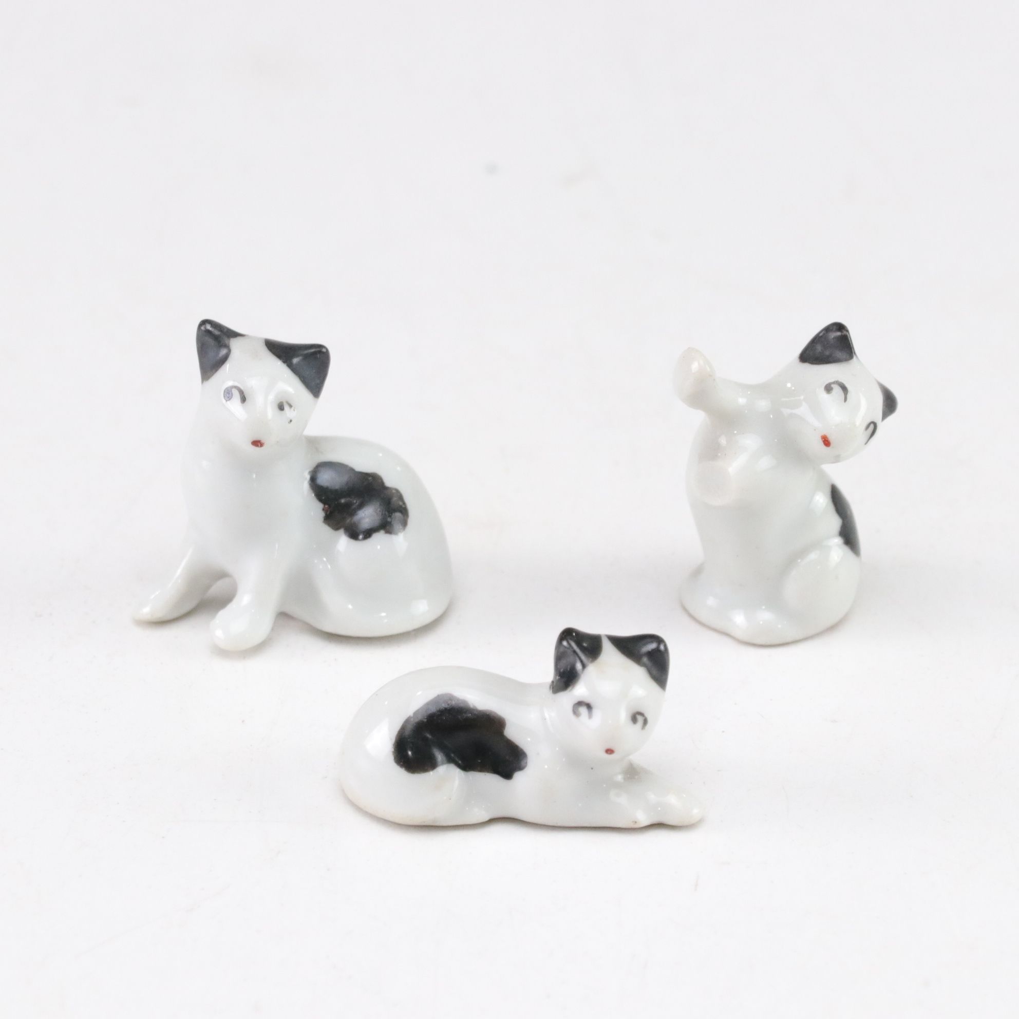 Hand-Painted Japanse Porcelain Cat Figurines