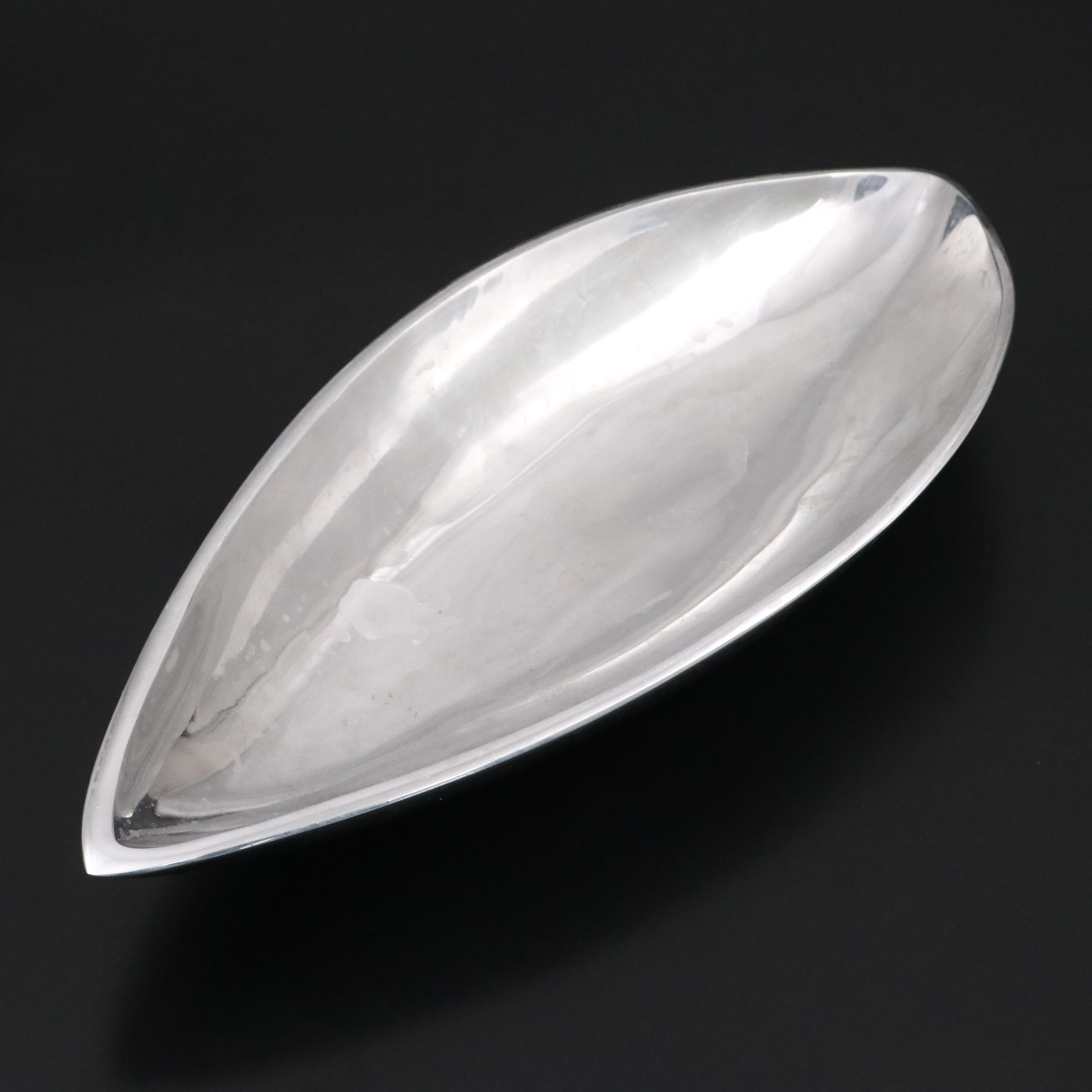 Nambé Scalloped and Oval Metal Trays
