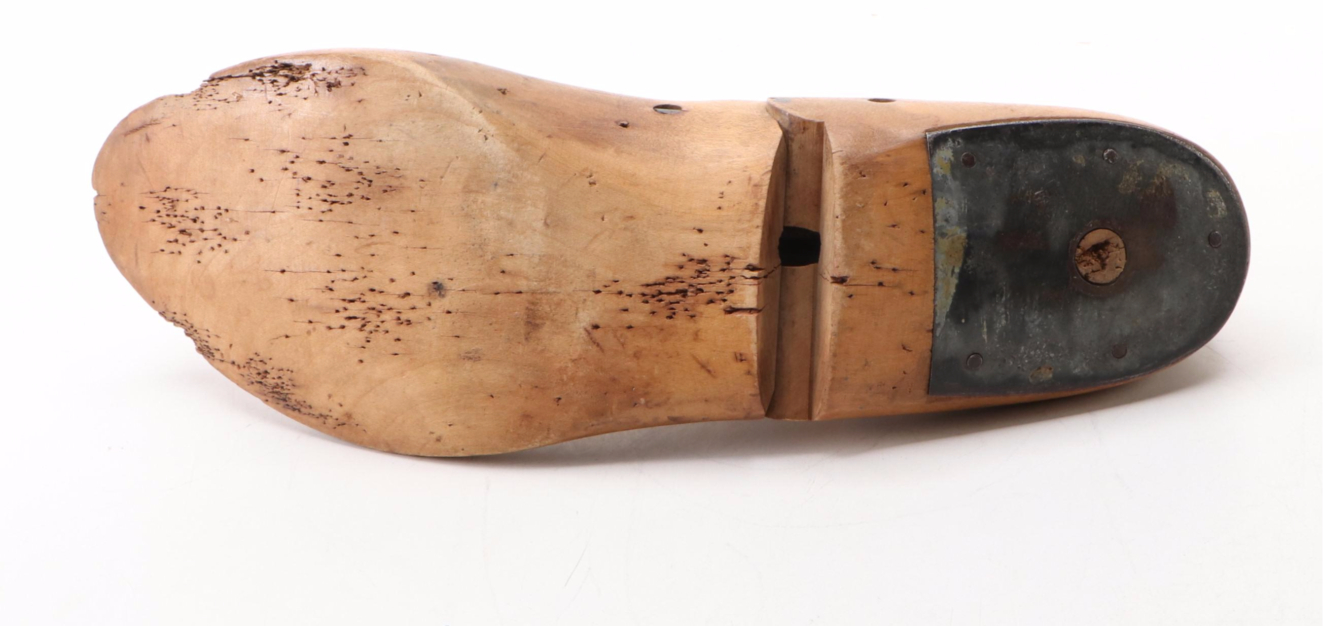 Cincinnati Morton Last Co. World War II Era U.S. Navy Wooden Shoe Form, 1942