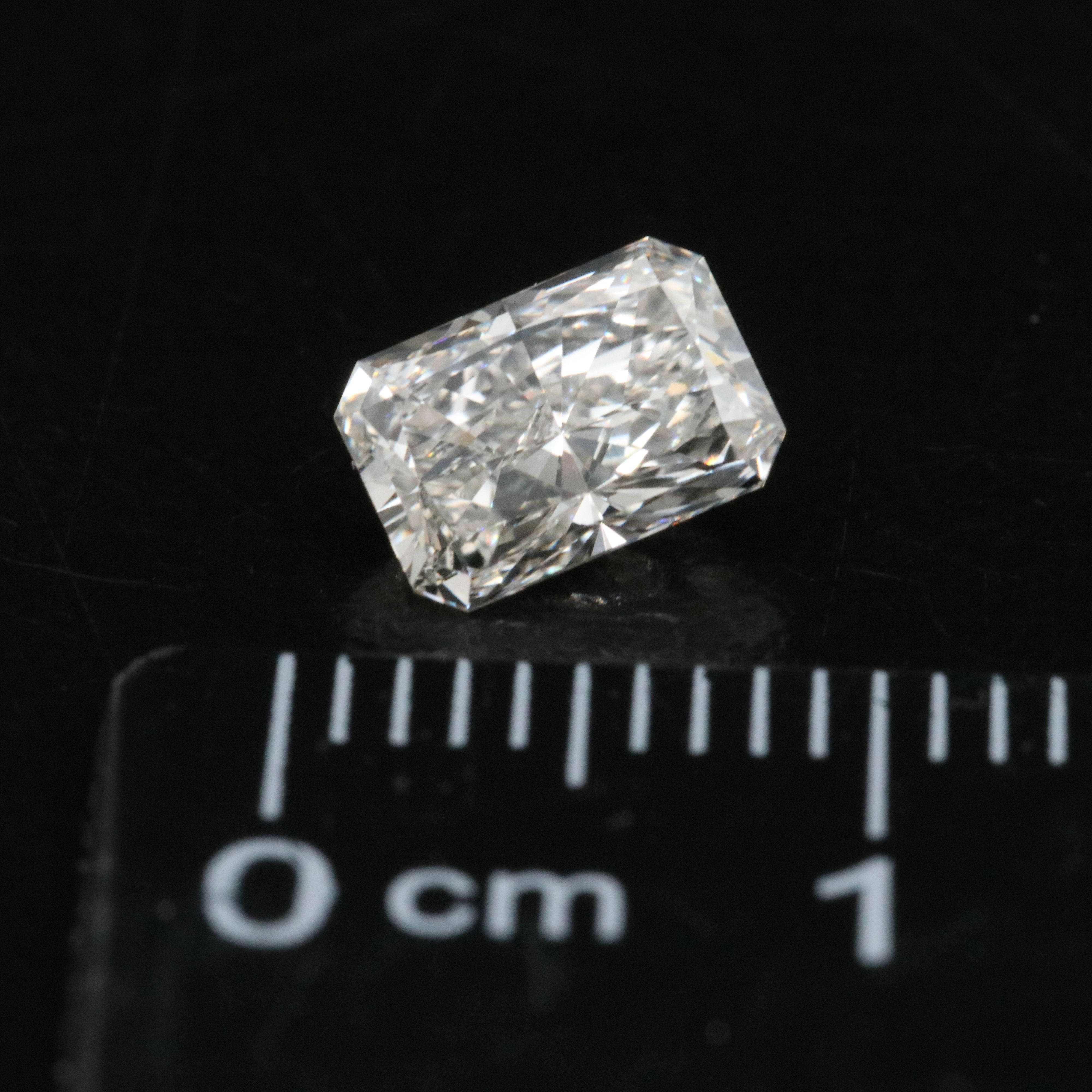 Loose 0.97 CT Lab Grown Diamond with IGI Report