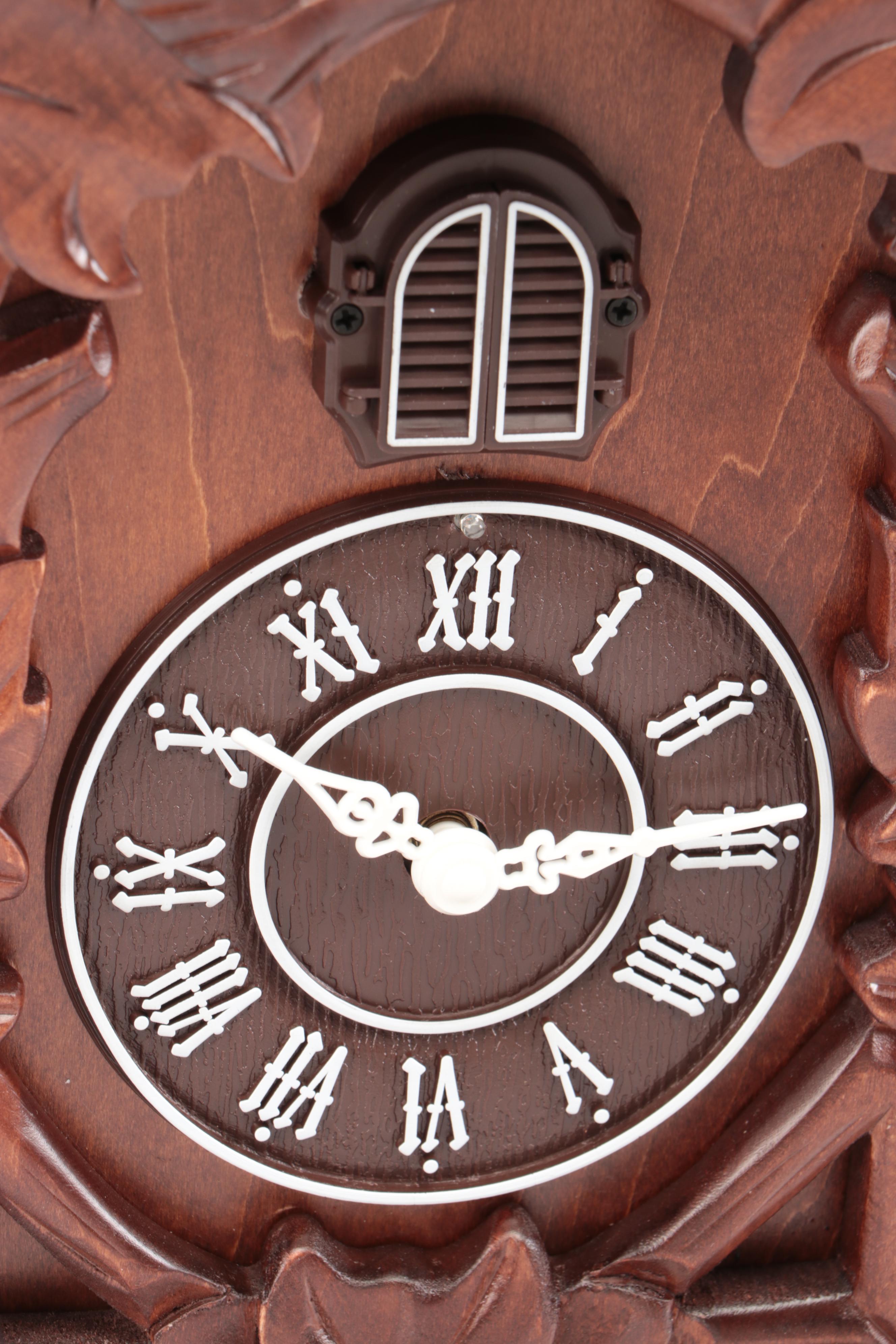 Rylai German Style Wooden Cuckoo Clock