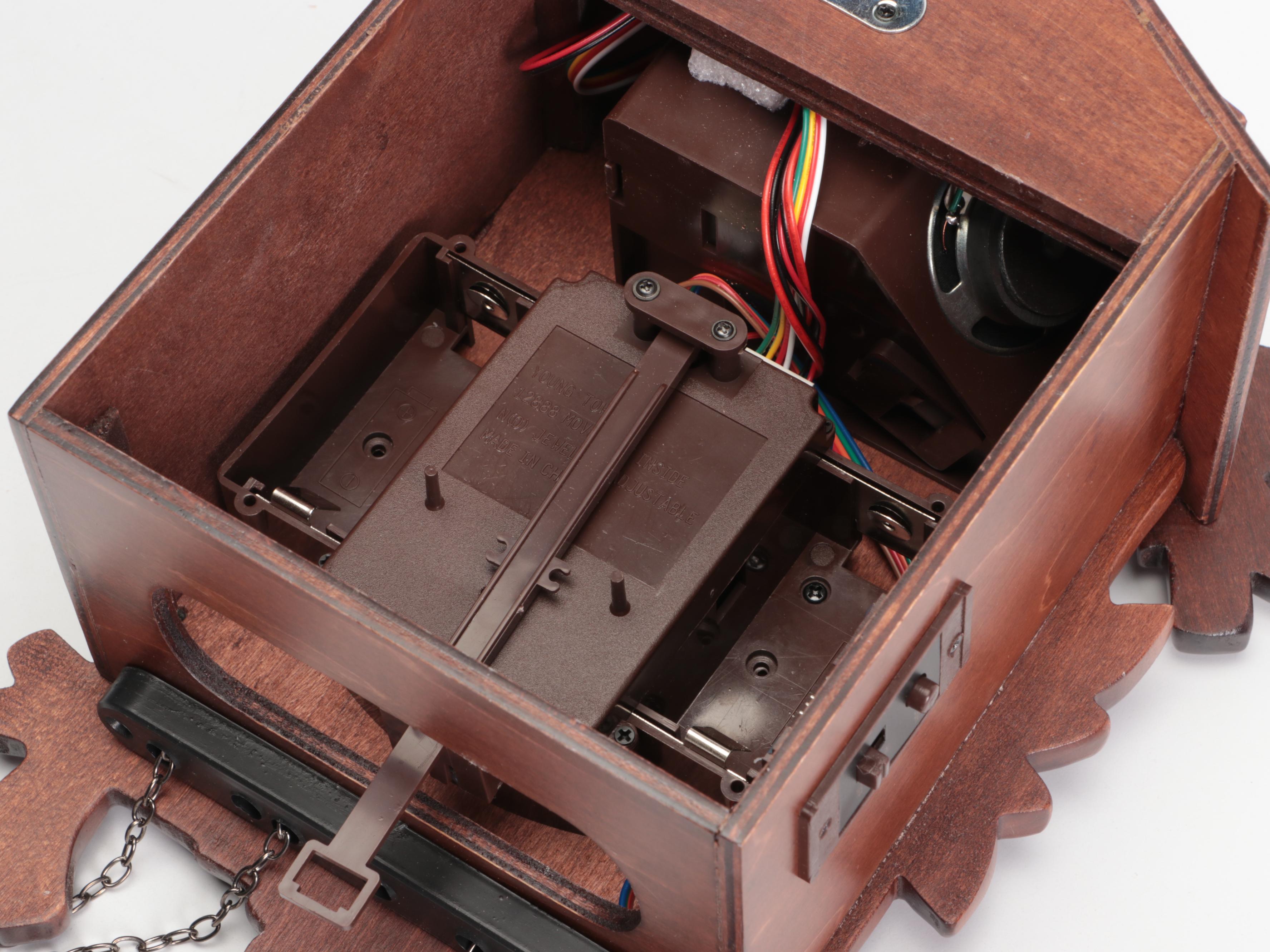 Rylai German Style Wooden Cuckoo Clock