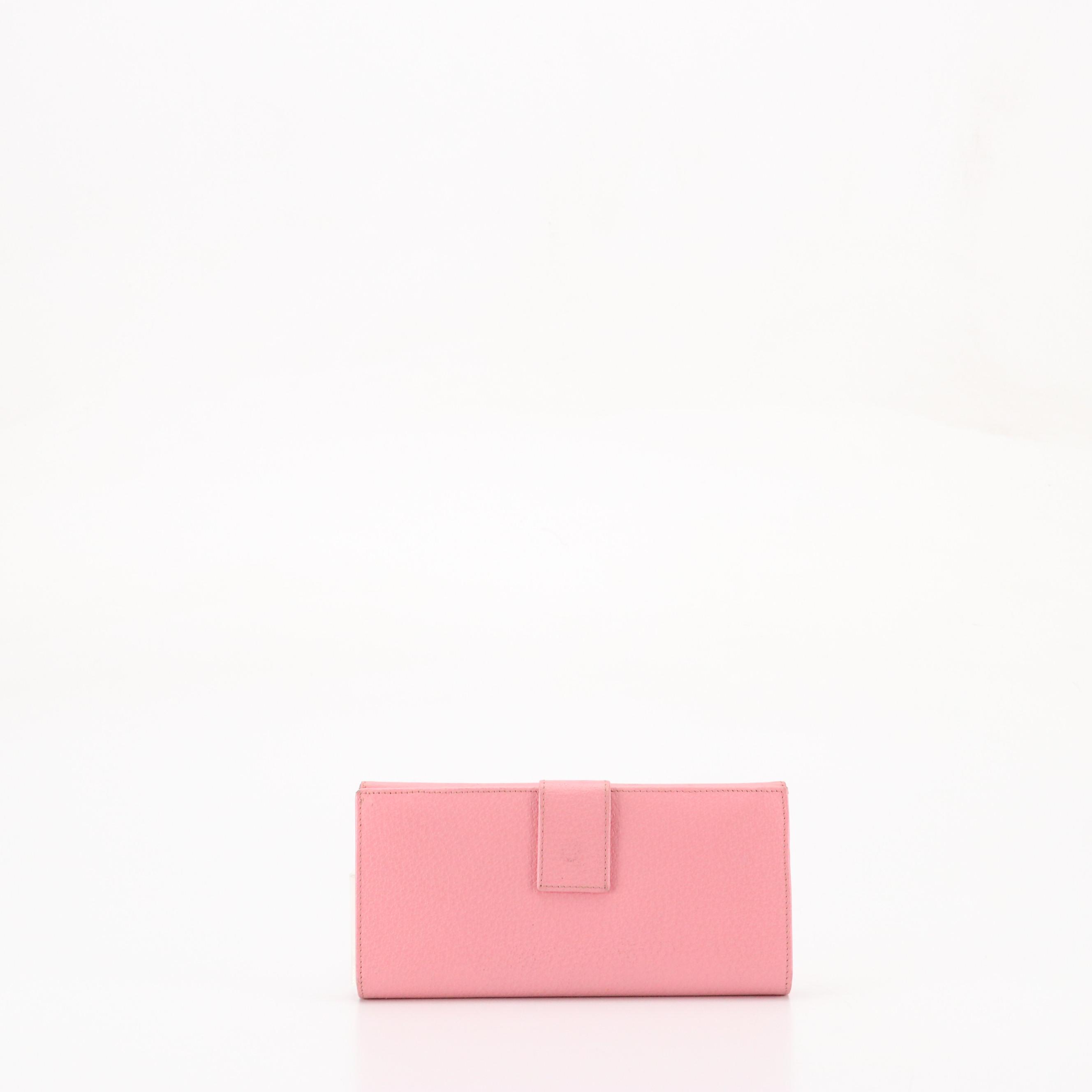 Gucci Eclipse Continental Wallet in Bubblegum Pink Cinghiale Leather