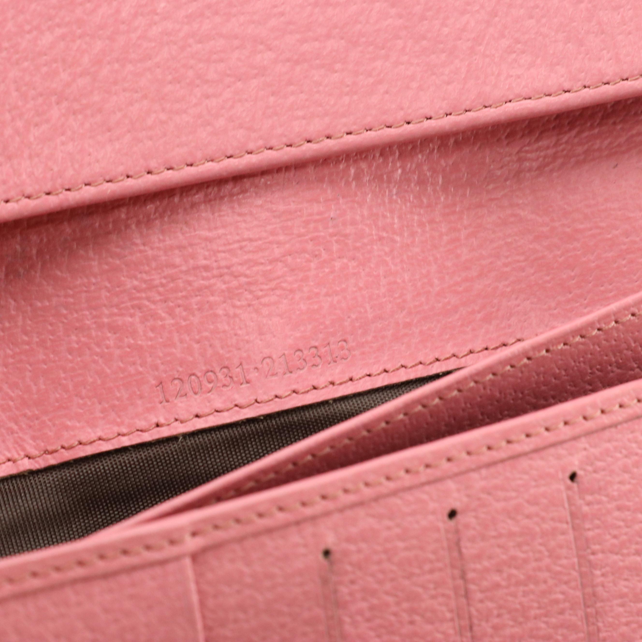 Gucci Eclipse Continental Wallet in Bubblegum Pink Cinghiale Leather