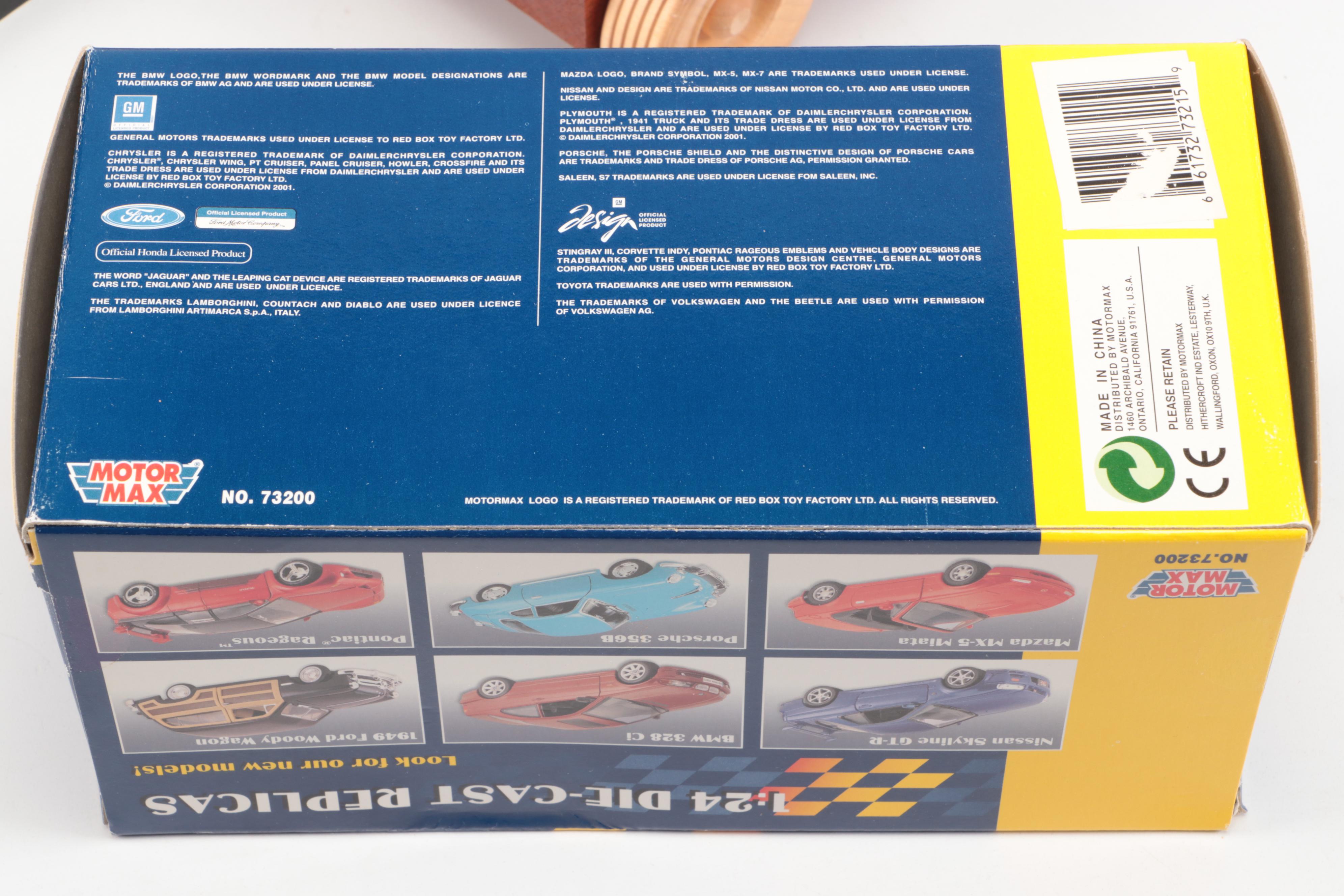 MotorMax "1956 Ford Thunderbird" with Hot Wheels "T-Totaller" and More Cars